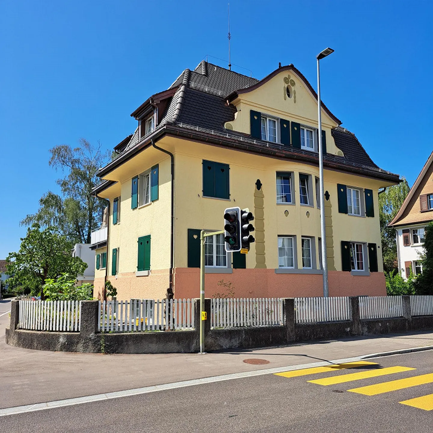 Appartement lumineux de 4,5 pièces à louer dans un emplacement attrayant - Photo 3 sur 13