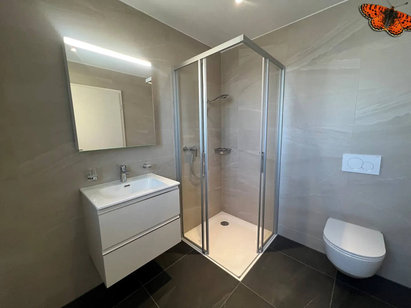 NEU - 3 ZIMMER WOHNUNG - BULLE MIT GROSSER BALKON! - Foto 8 von 15