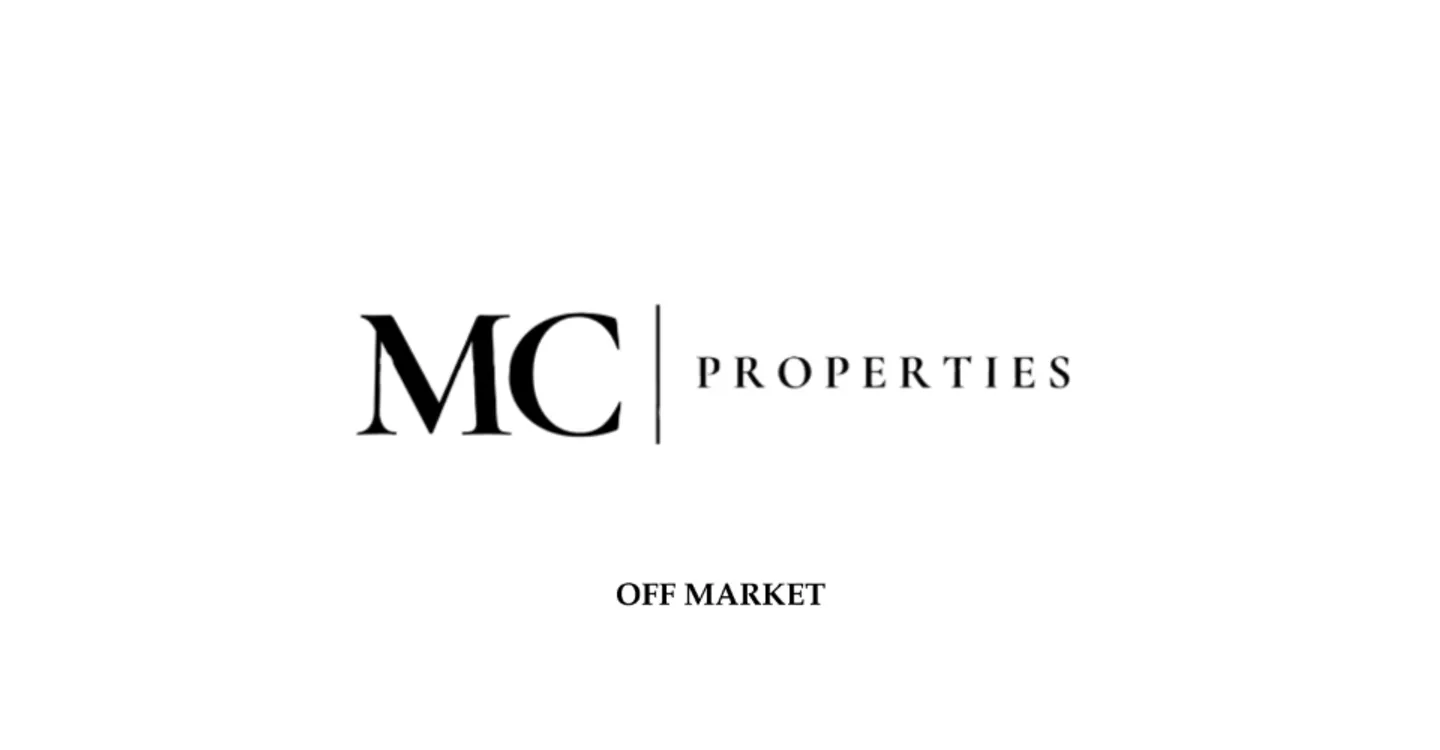 OFF MARKET - Exceptional duplex penthouse with private pool and lake view - Photo 1 of 1