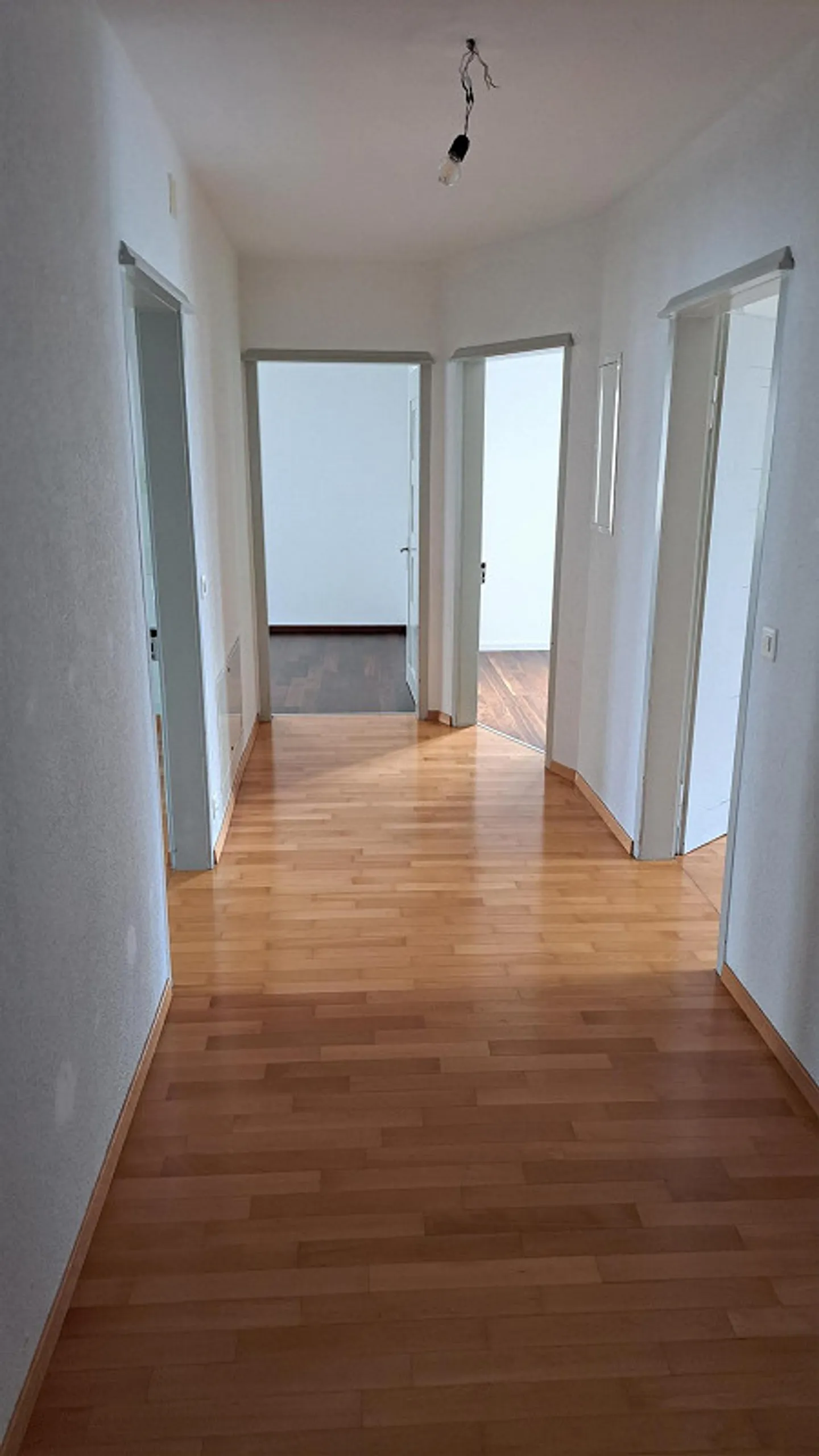 Appartement lumineux de 4,5 pièces à louer dans un emplacement attrayant - Photo 5 sur 13