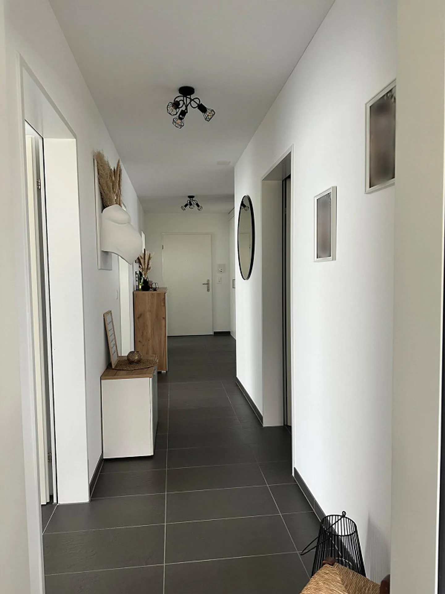 Modernes Apartment mit Balkonen - Foto 2 von 15
