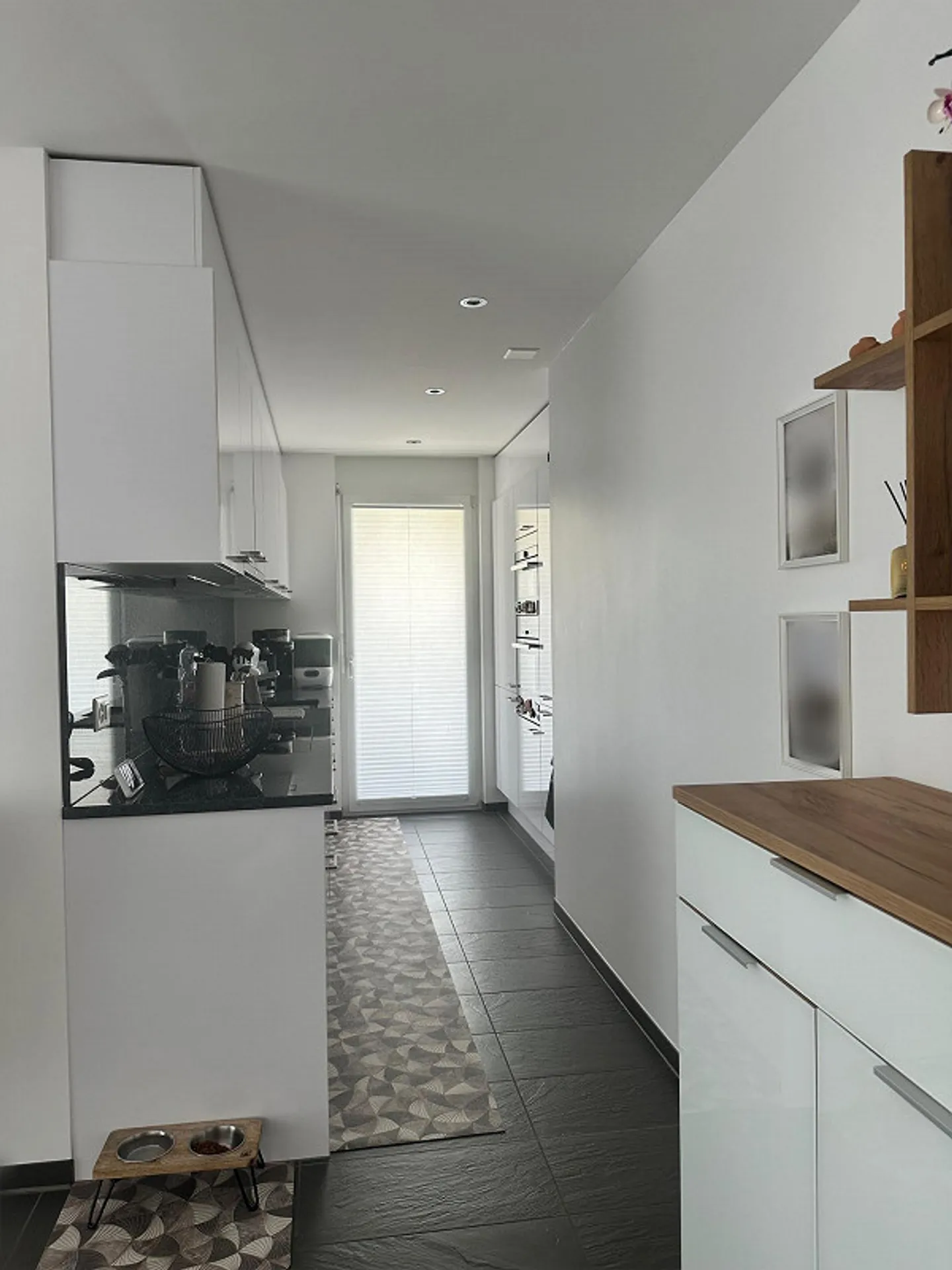 Modernes Apartment mit Balkonen - Foto 11 von 15