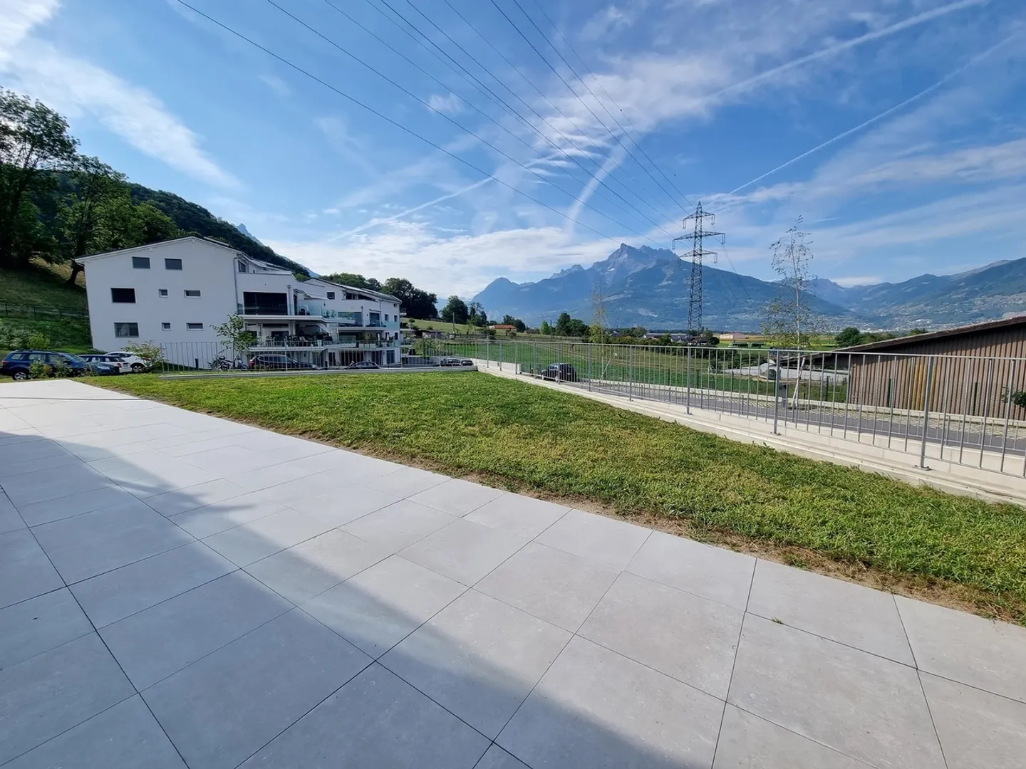 NUOVO! SPAZIO COMMERCIALE DI 117m² CON TERRAZZA-GIARDINO - Foto 6 di 7
