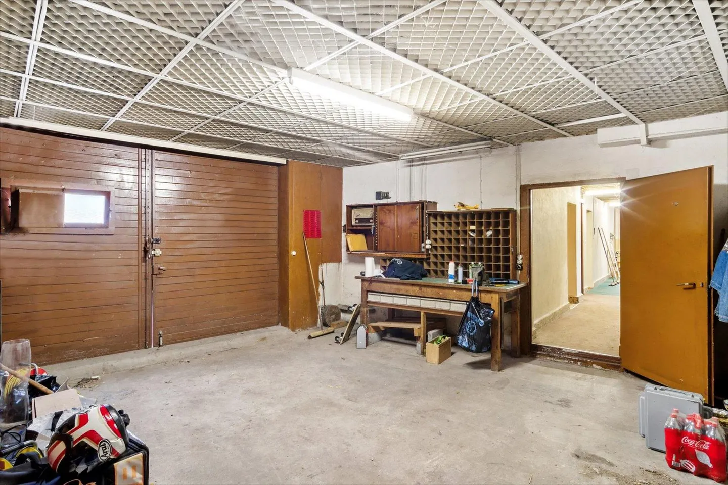 Charming Villa for Renovation in the Heart of Veyrier - Photo 9 of 12