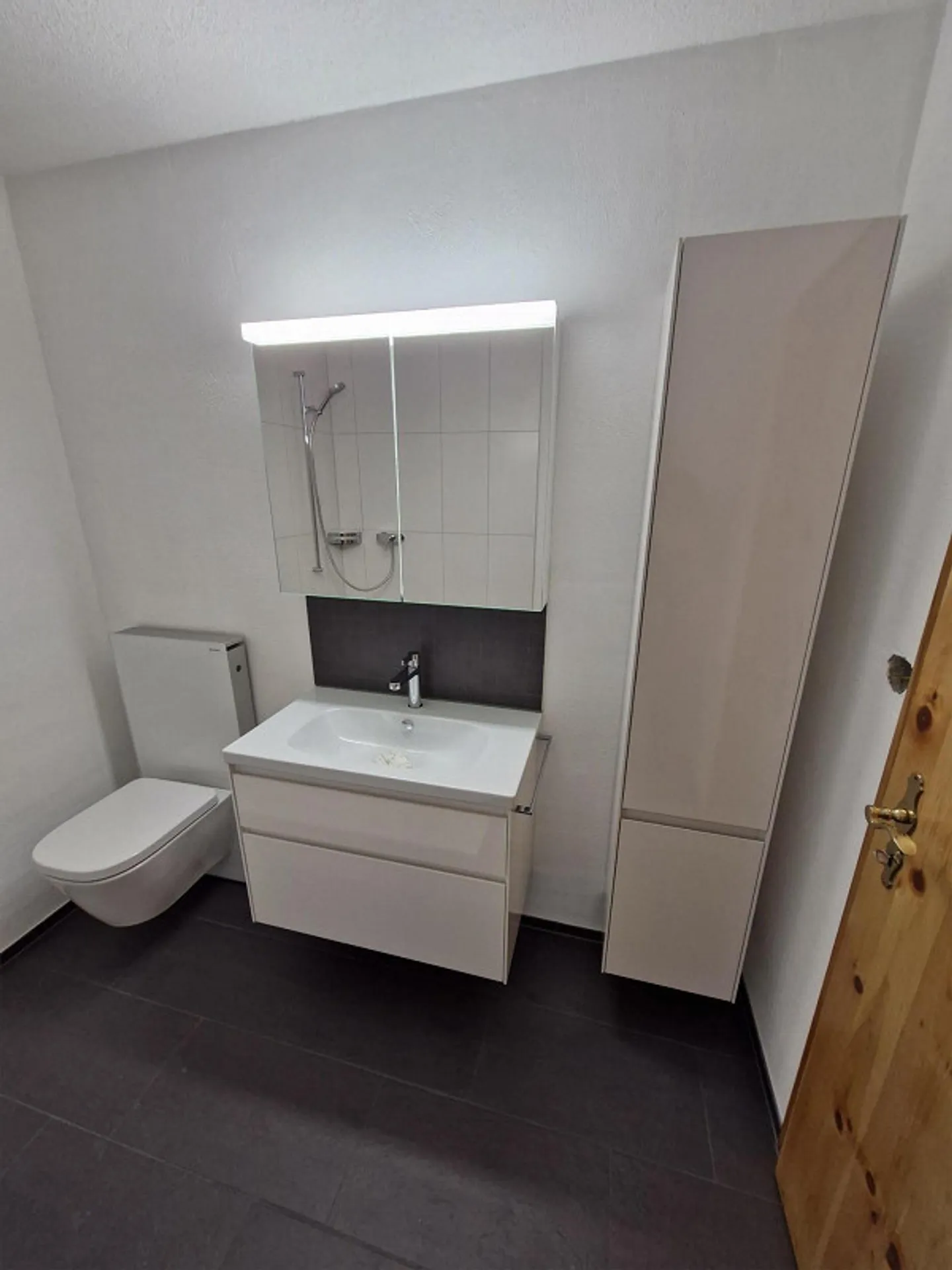 Charmante Wohnung mit Terrasse - Foto 4 von 11