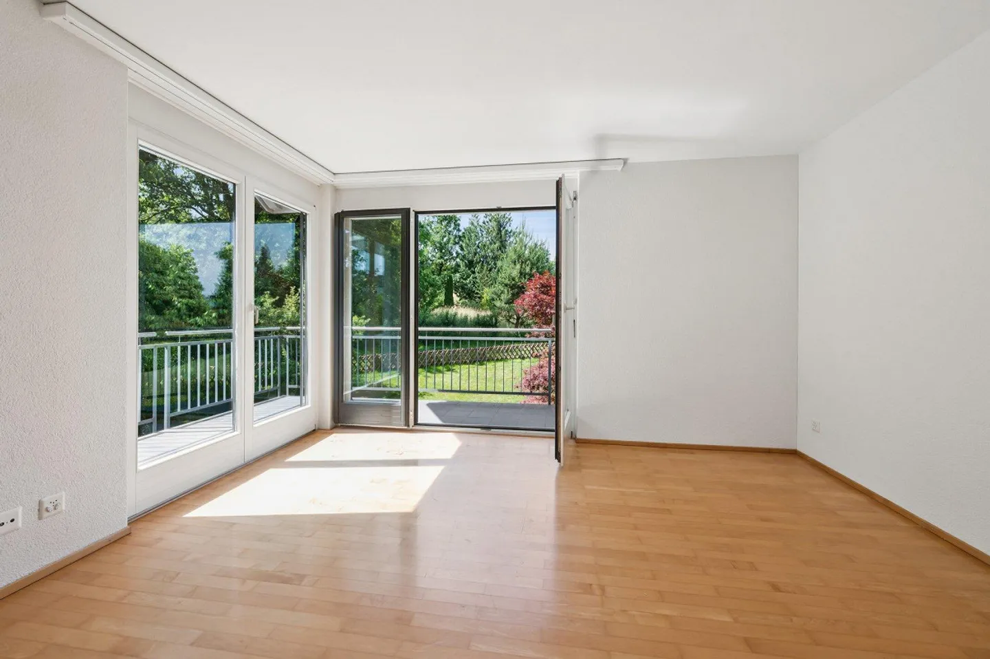 Grosszügiges Einfamilienhaus mit Atelier - Foto 5 von 6