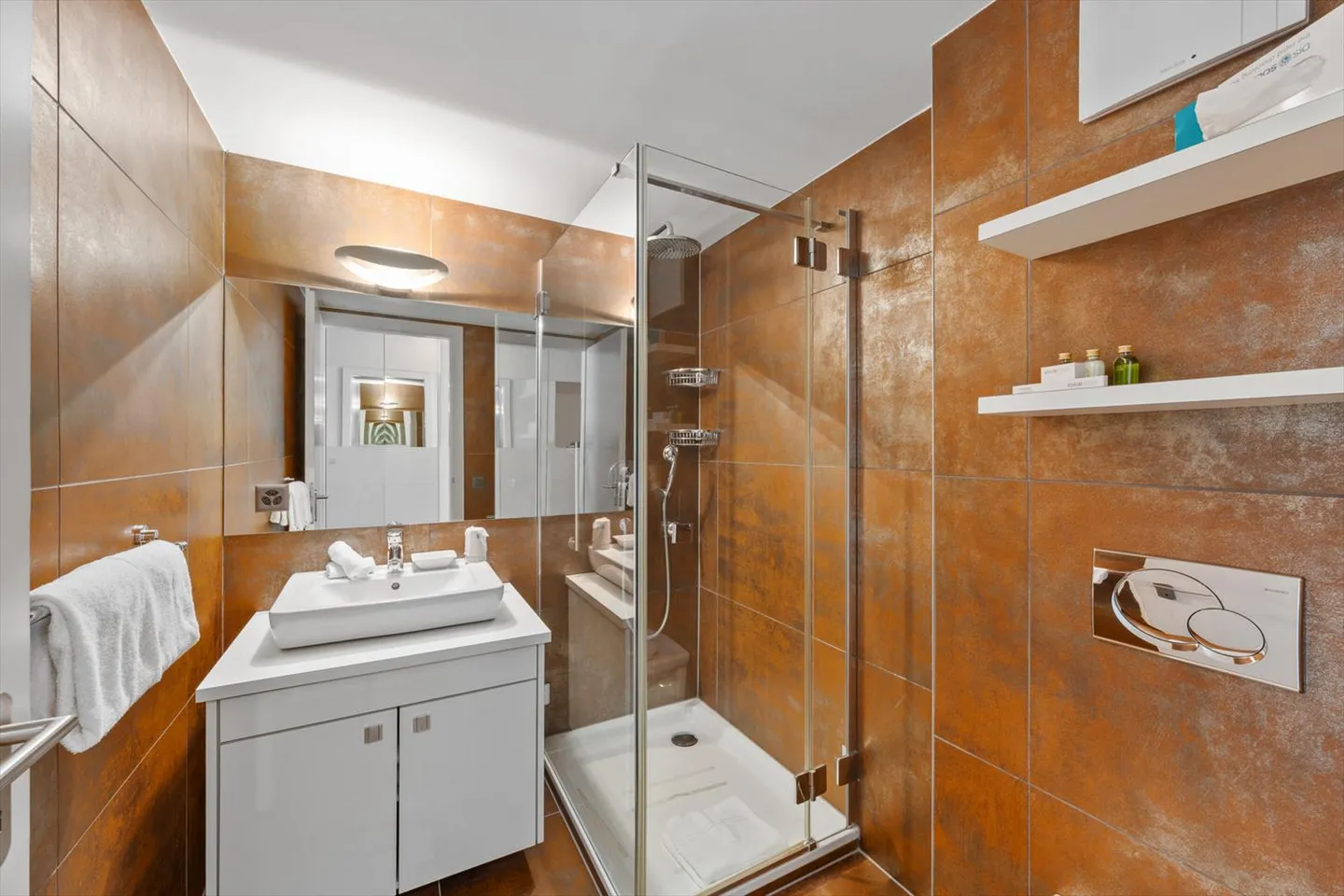 SAILLON - LE TERME DI SAILLON - APPARTAMENTO 3,5 STANZE DI ALTO STANDARD - Foto 6 di 13