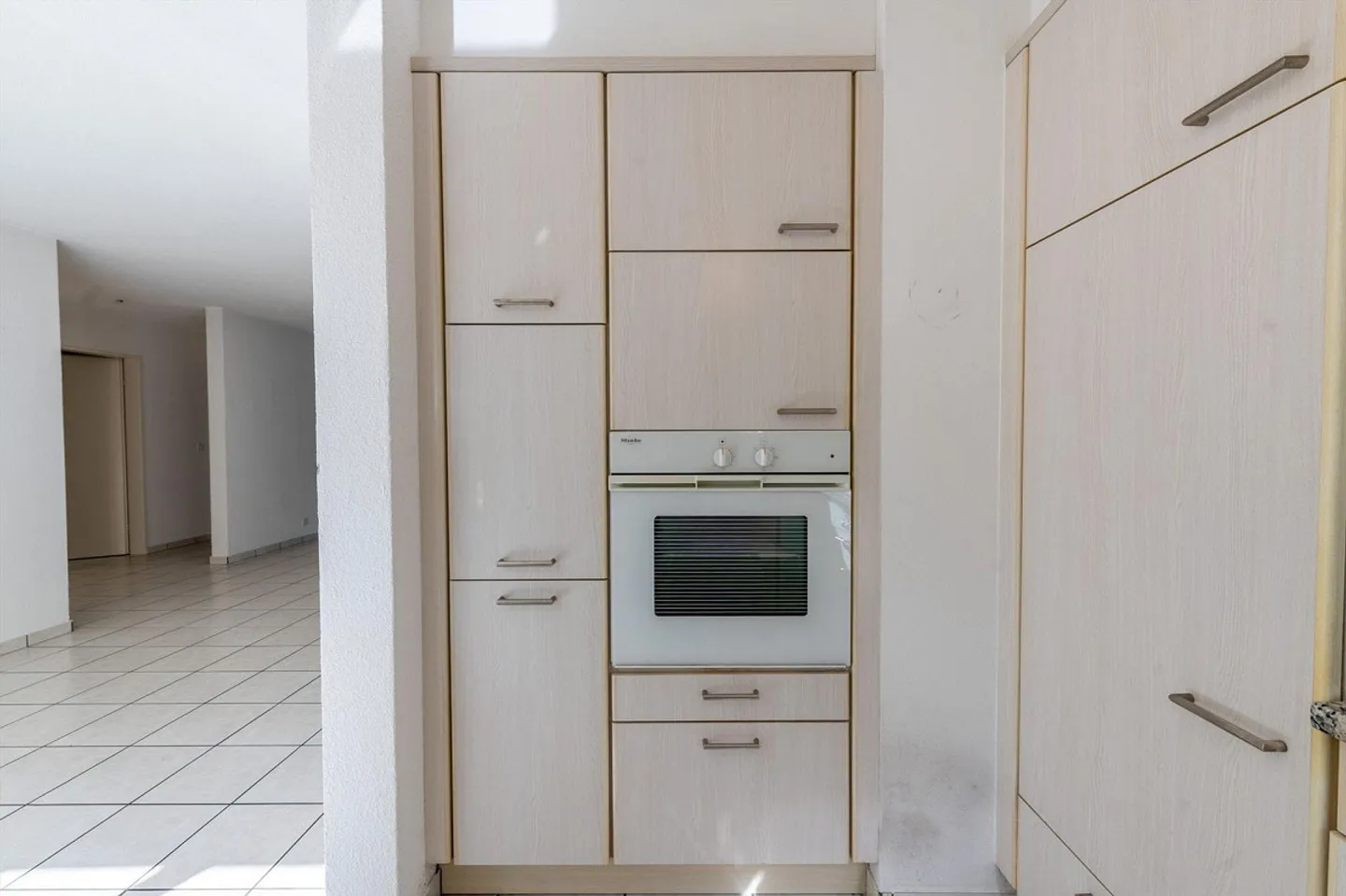 Attractive Garden Apartment with Fireplace and Private Garden Area - Photo 5 of 13