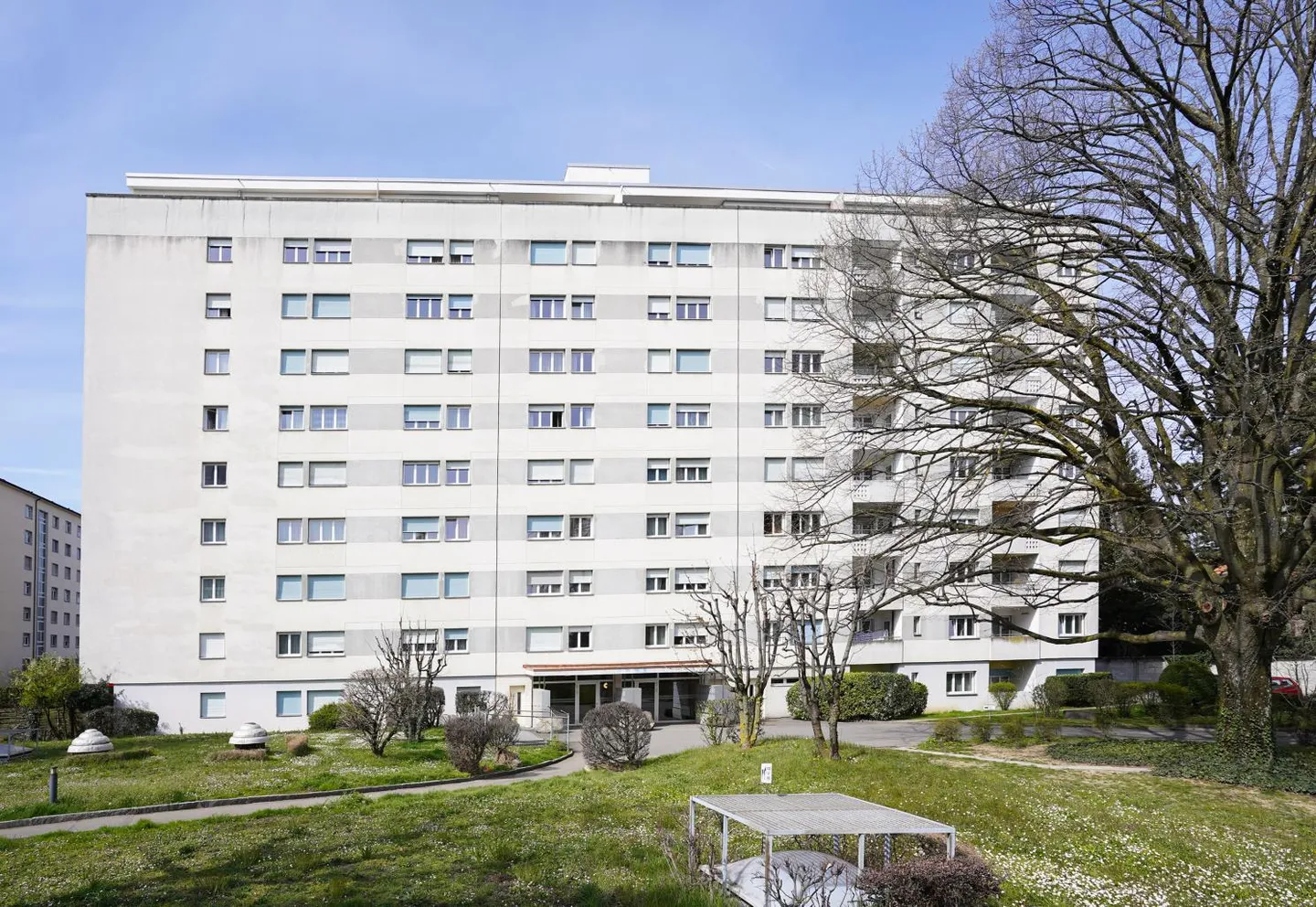 In affitto - Appartamento ristrutturato di 3,5 locali, 5° piano a Renens - Foto 1 di 8