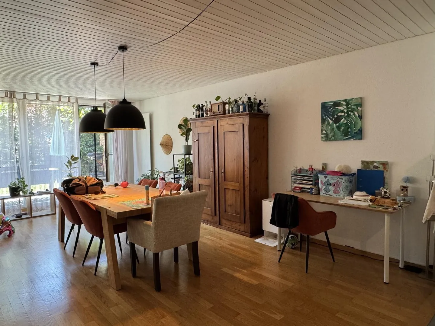 Partially renovated 4.5-room apartment in a renovated farmhouse - Photo 4 of 13