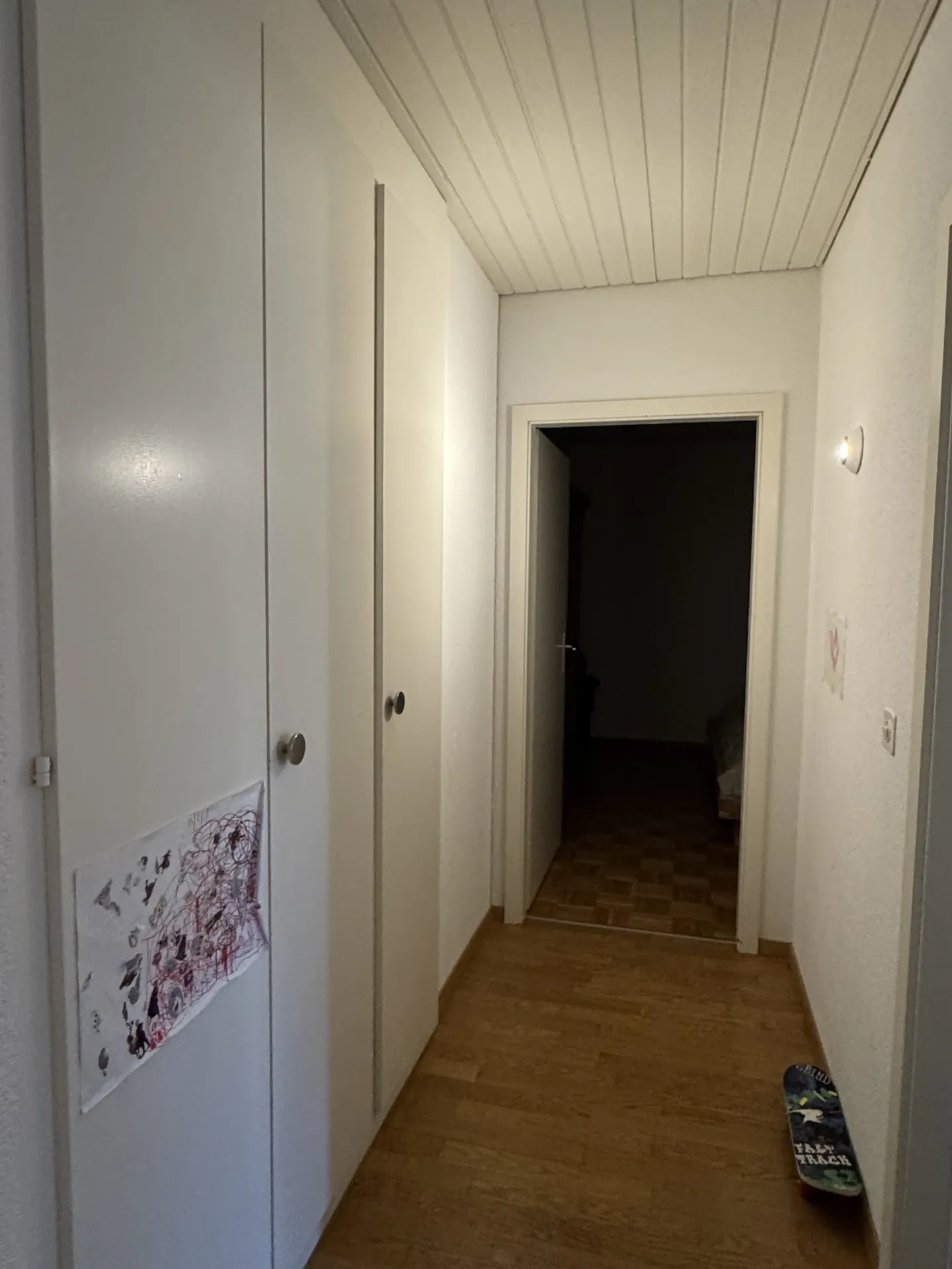 Partially renovated 4.5-room apartment in a renovated farmhouse - Photo 7 of 13