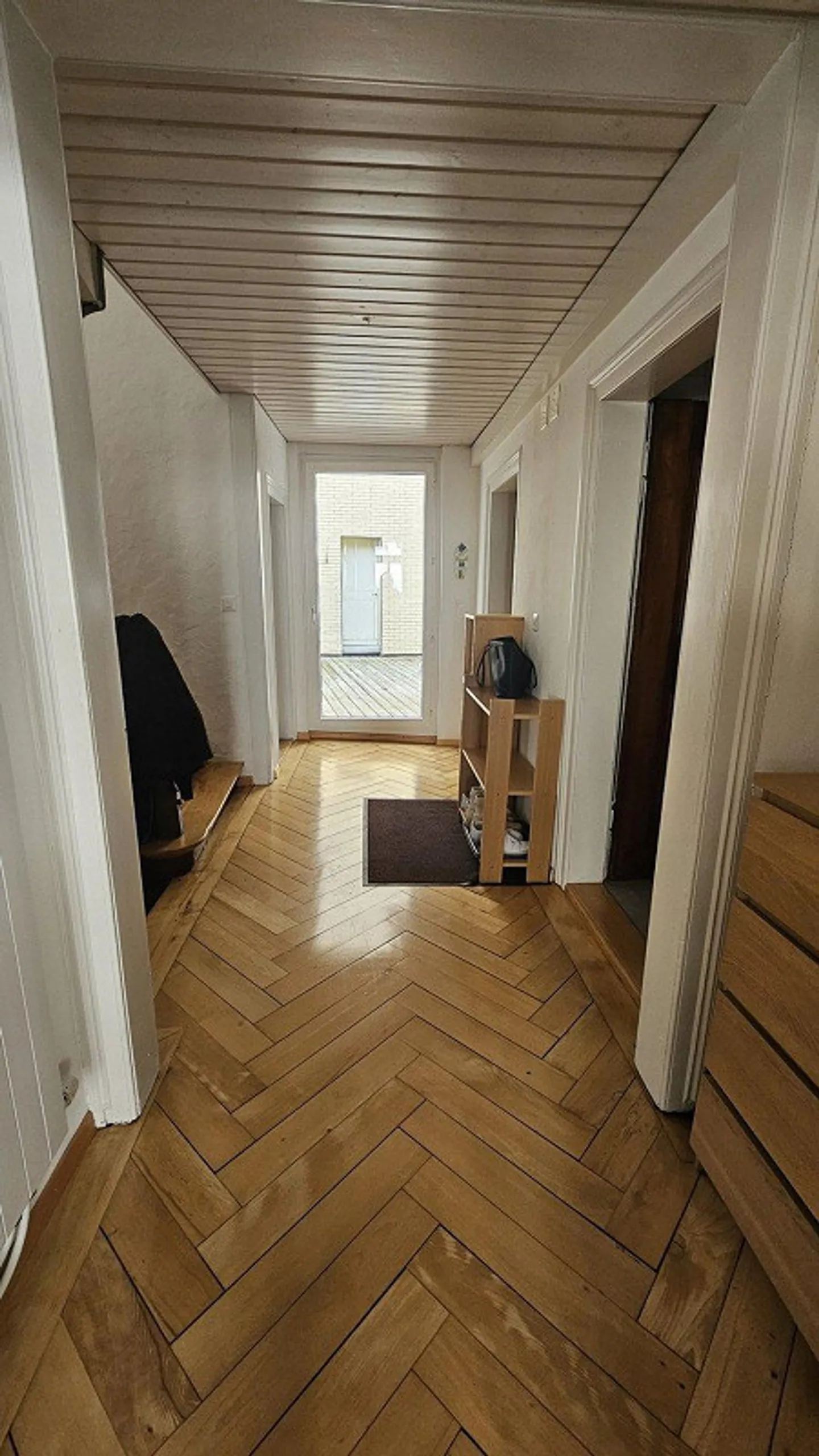 Room in the heart of St. Gallen - Photo 8 of 13