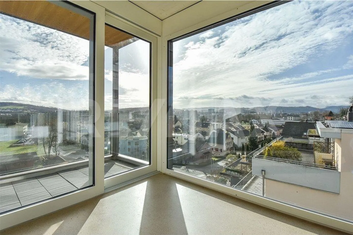 Exclusive living experience with panoramic views of the Alps - Photo 2 of 13