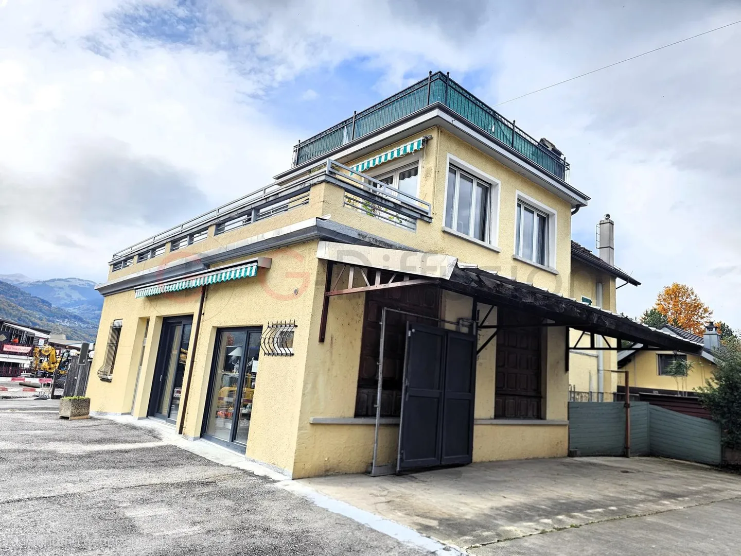 Edificio di reddito - Foto 1 di 7