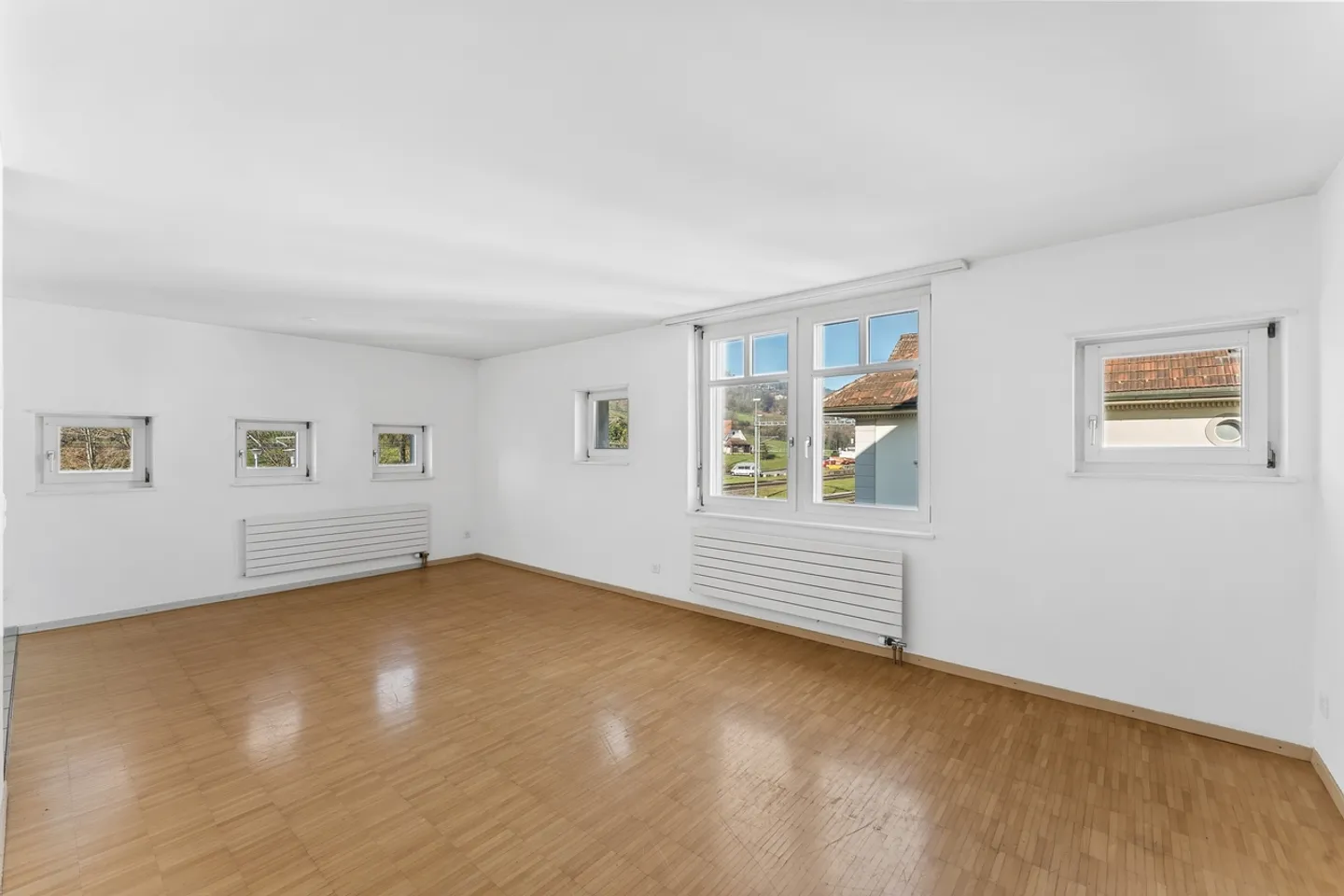 Appartamento 2.5 camere affascinante - Foto 2 di 9