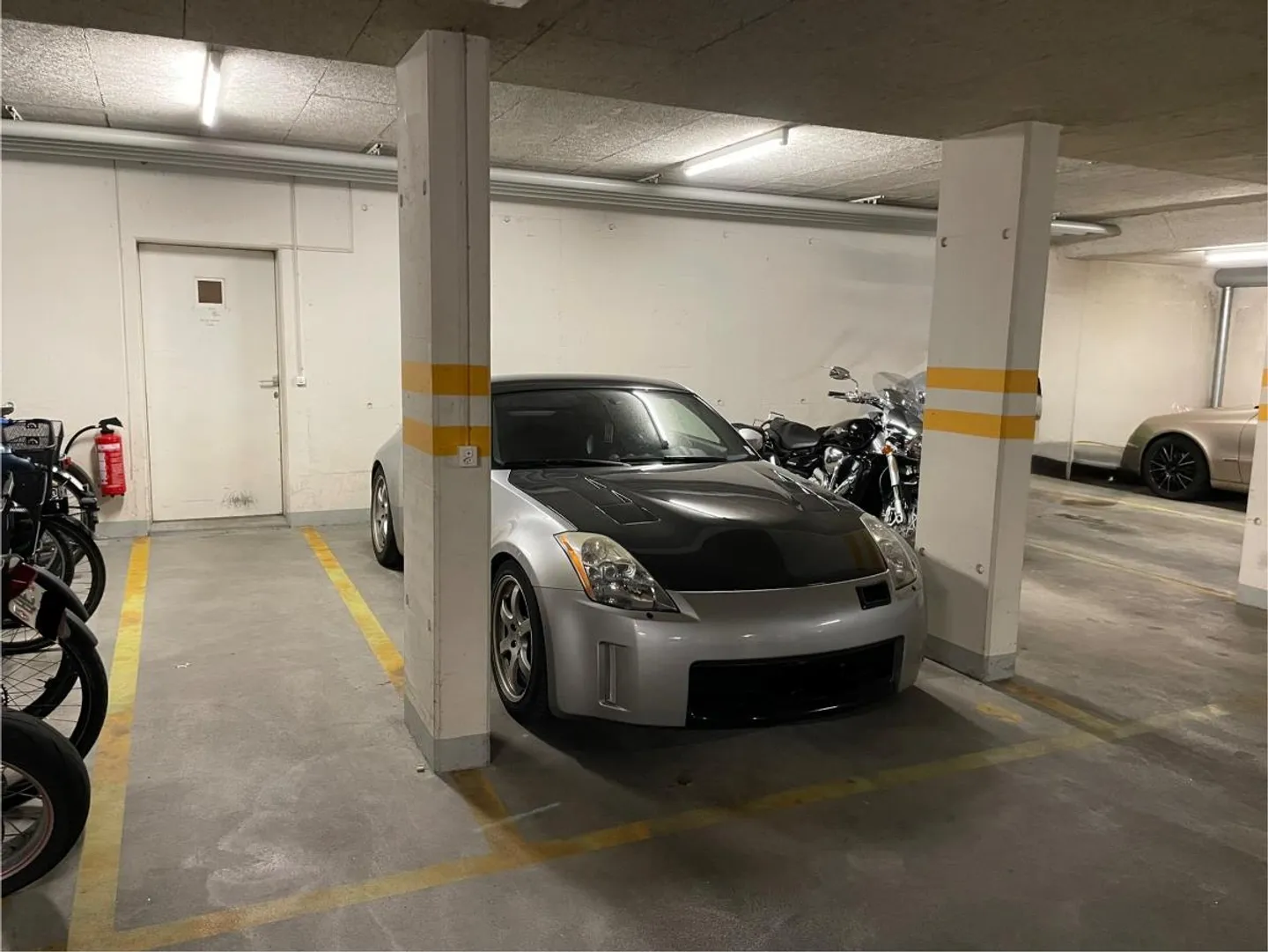 Outdoor parking space for rent - Photo 4 of 4