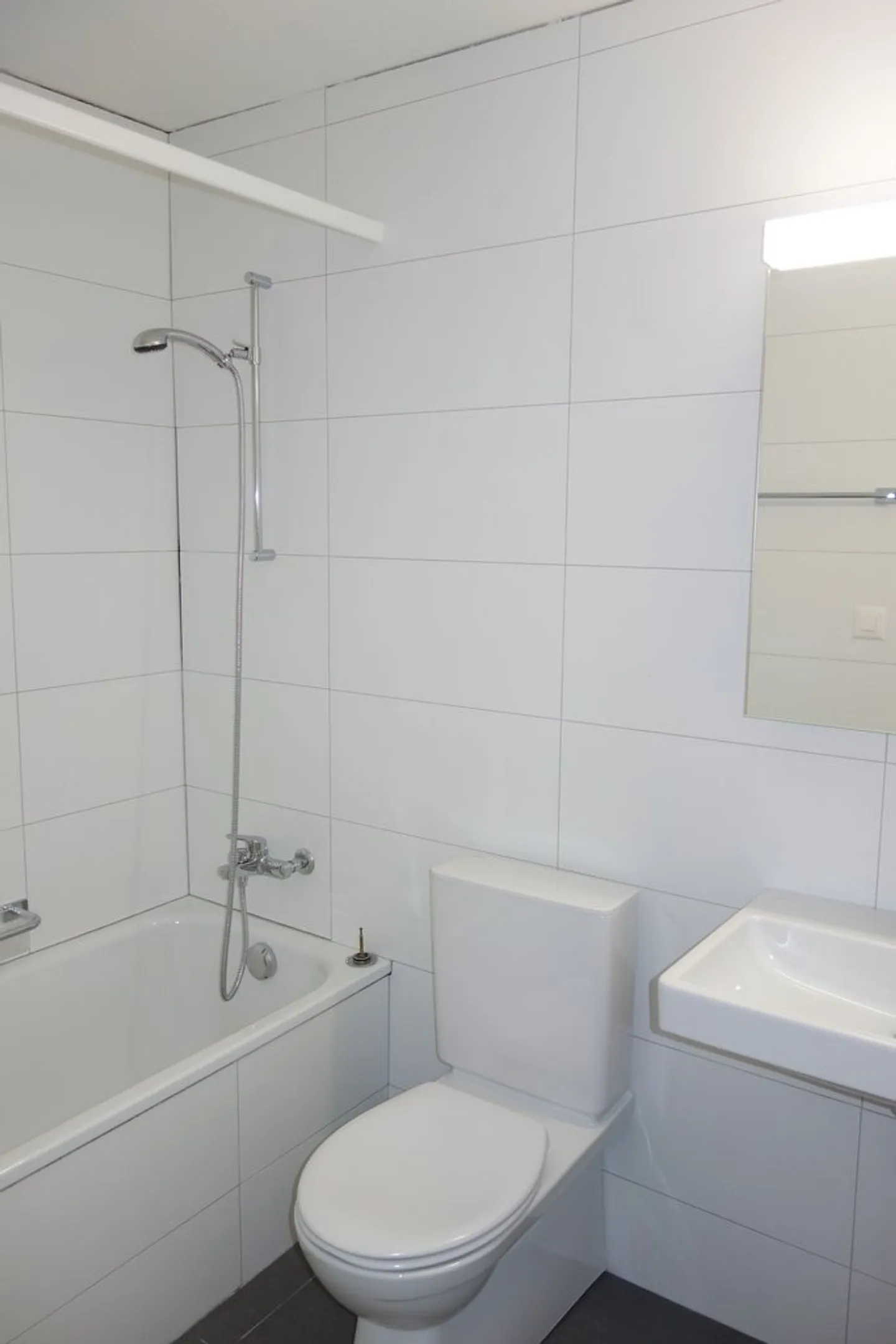 Appartamento centrale con grande balcone - Foto 4 di 7