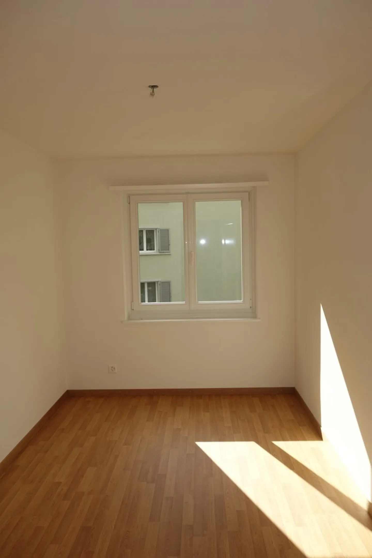 Appartamento centrale con grande balcone - Foto 5 di 7
