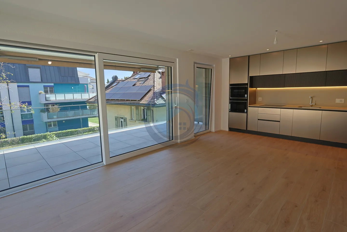 Appartement moderne avec grand balcon - Photo 3 sur 10