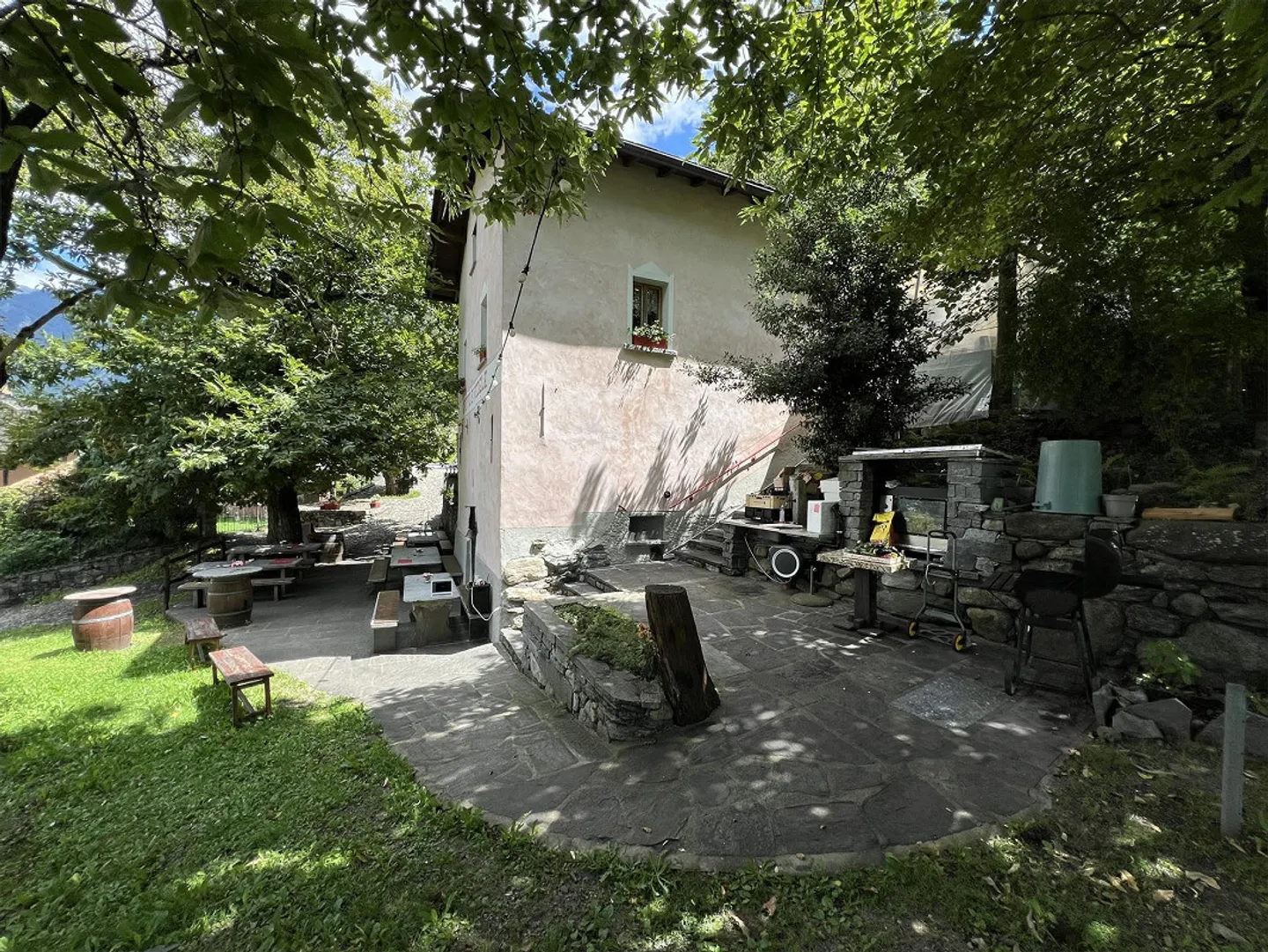 Cave with 4 rooms, rustic extension and large green area in Roveredo (GR) - Photo 9 of 13