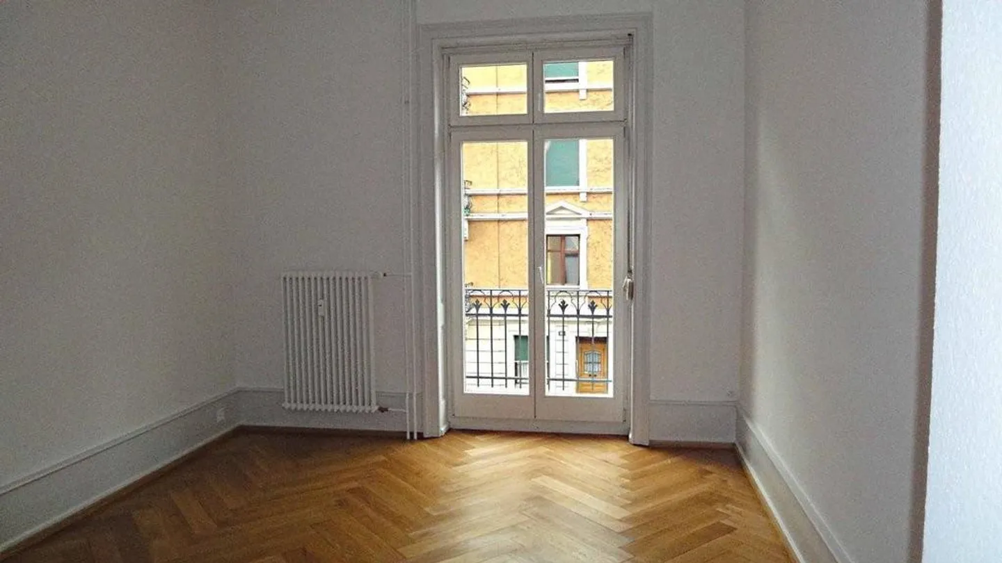 Edificio storico ristrutturato a St. Johann - Foto 6 di 8