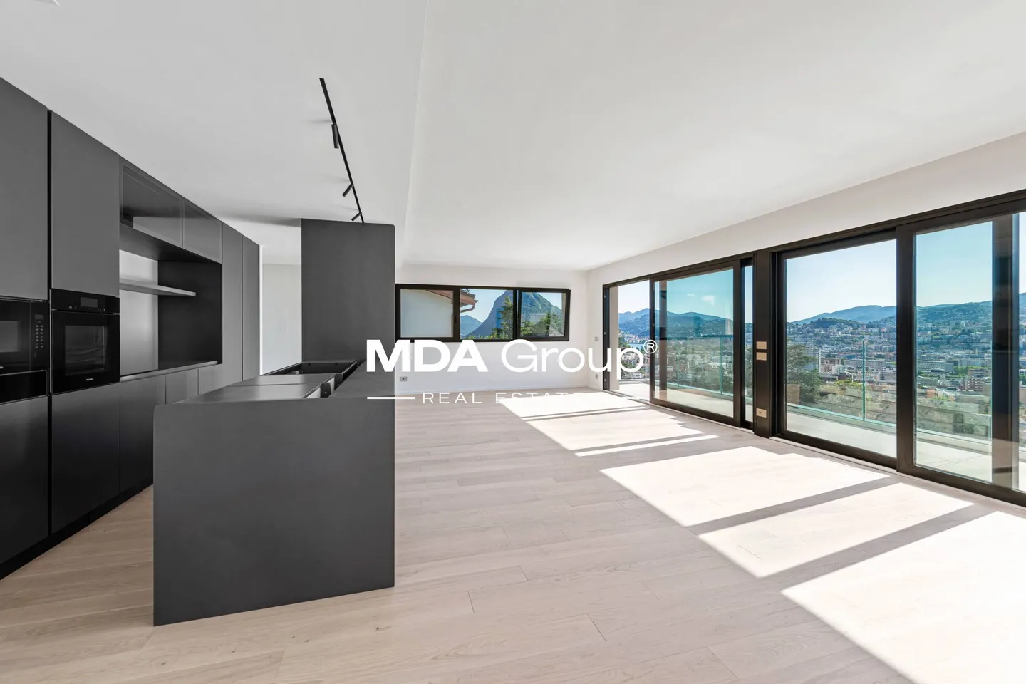 Appartamento in vendita, Via M. Frisch (Lugano, Svizzera) - Foto 1 di 23