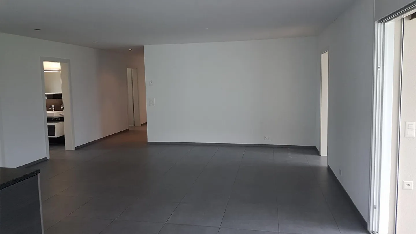 Helle 4.5-Zimmer Wohnung - Foto 2 von 8