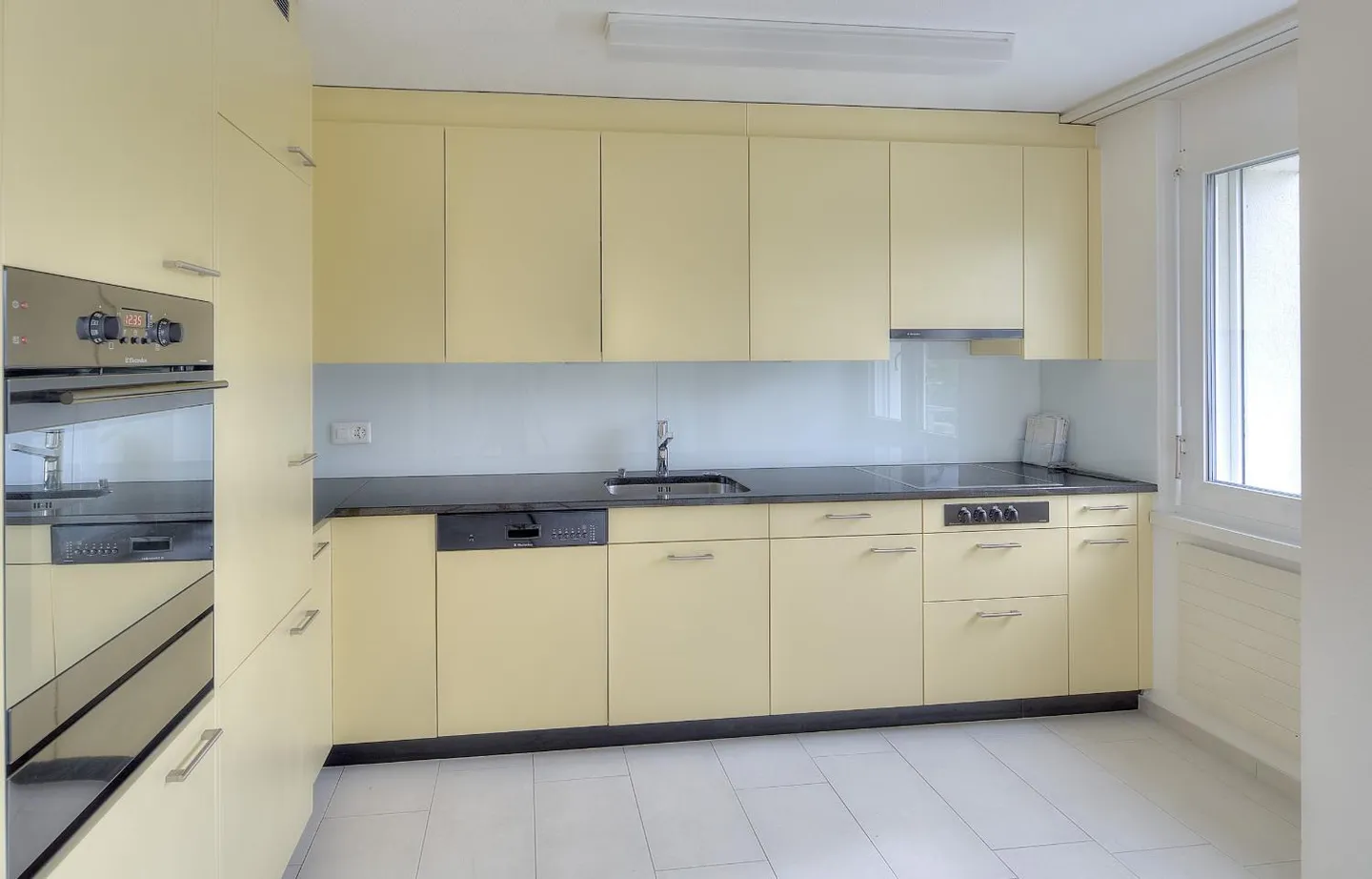Zentrale Wohnung mit Balkonen - Foto 4 von 11