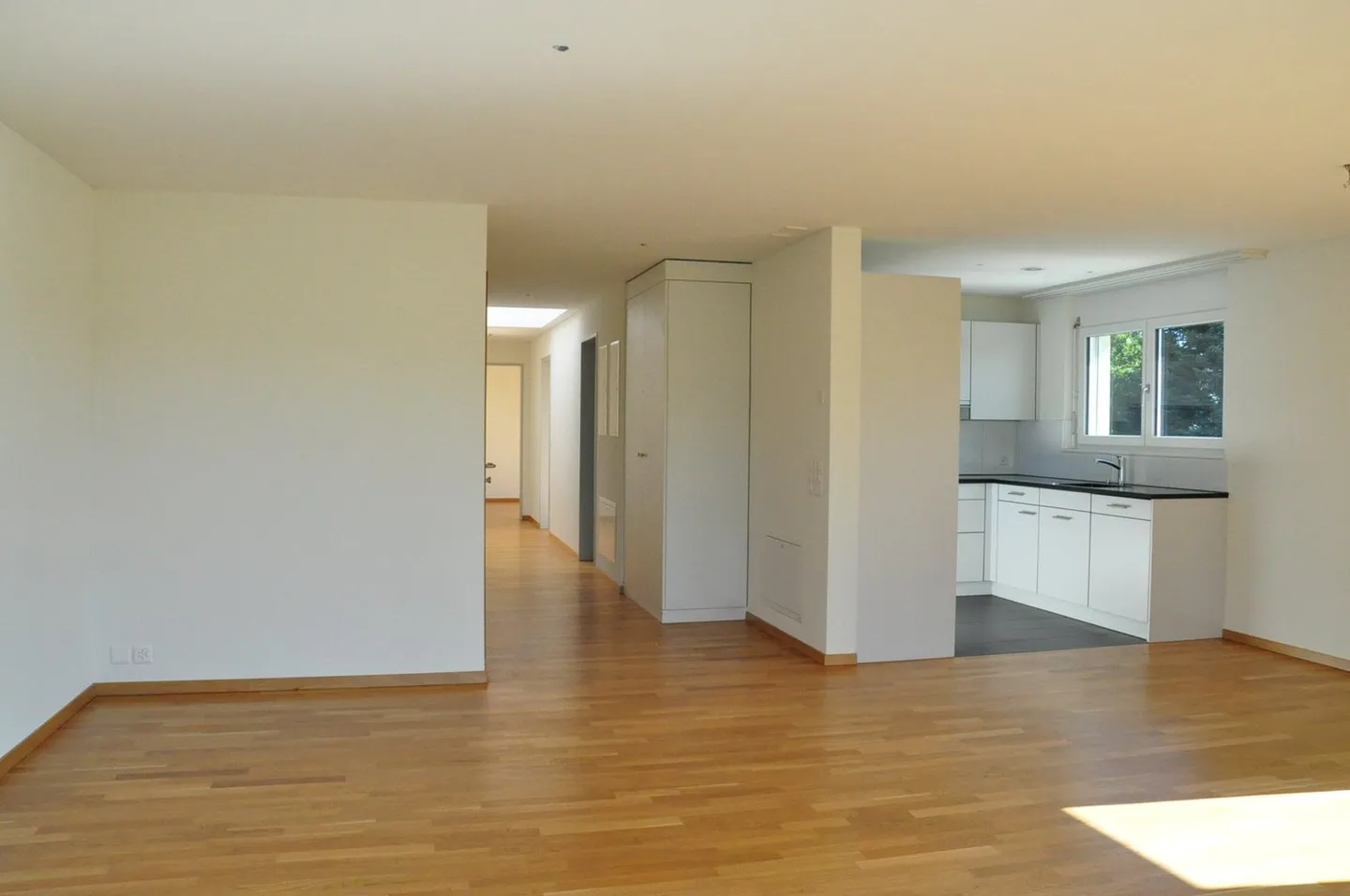 Quietly located penthouse apartment directly at Mühlebach - Photo 5 of 9
