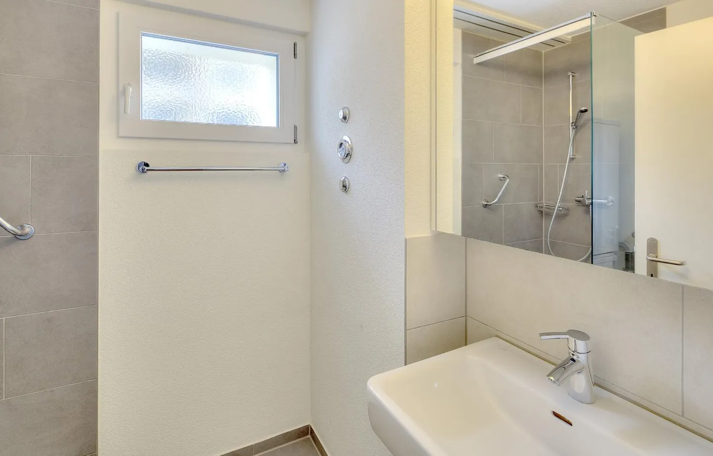 Zentrale Wohnung mit Balkonen - Foto 6 von 11