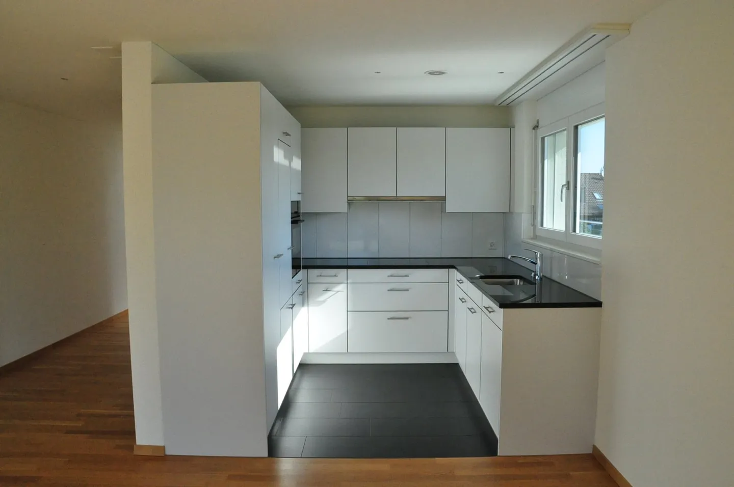 Quietly located penthouse apartment directly at Mühlebach - Photo 6 of 9