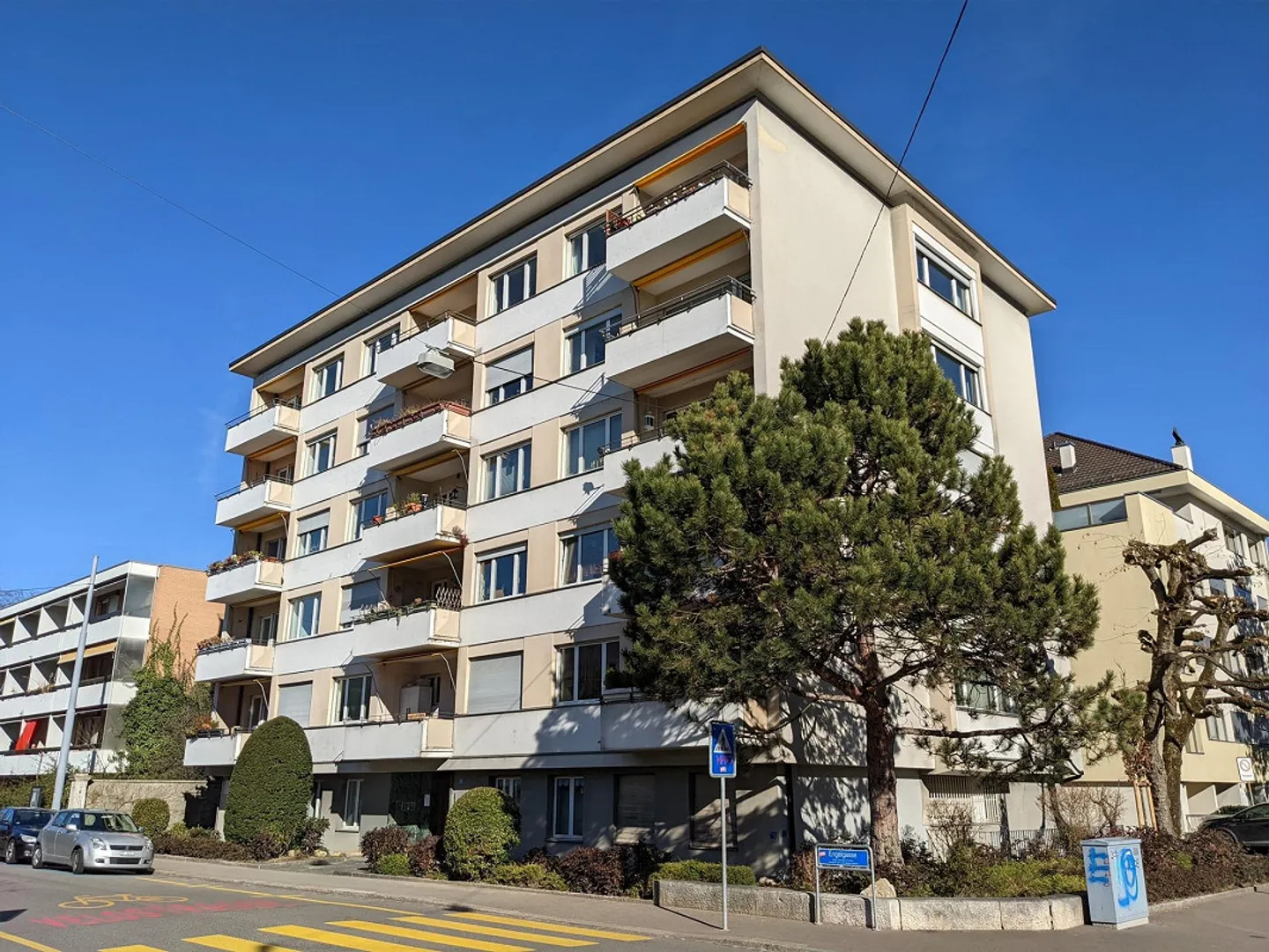 1-room apartment with balcony (3rd floor with elevator) near Aeschenplatz - Photo 1 of 7