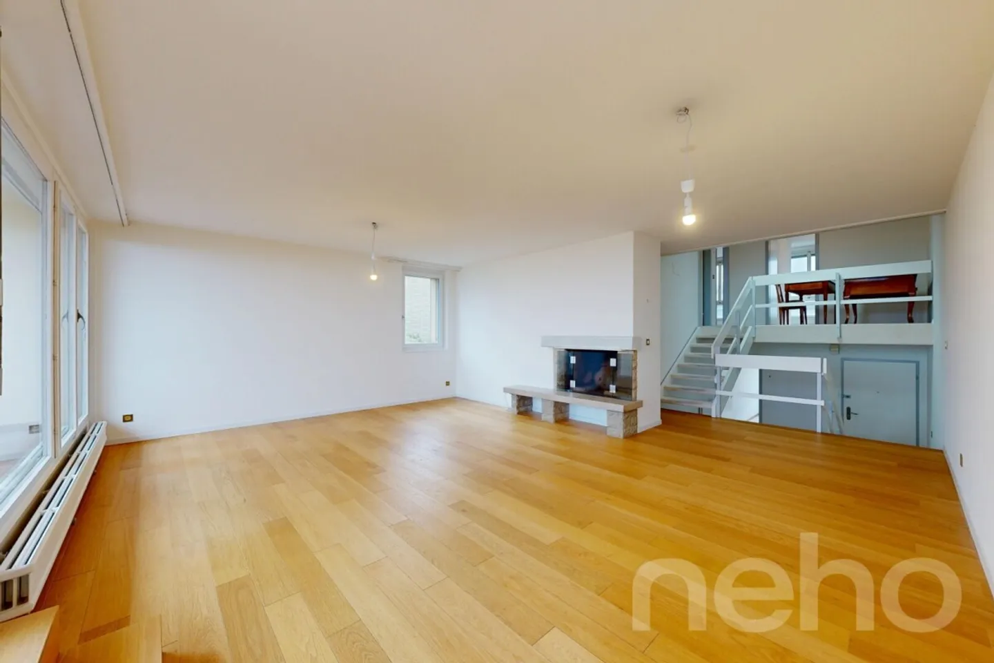 Exceptional volumes and lake view, duplex to reinvent in Colombier - Photo 2 of 12