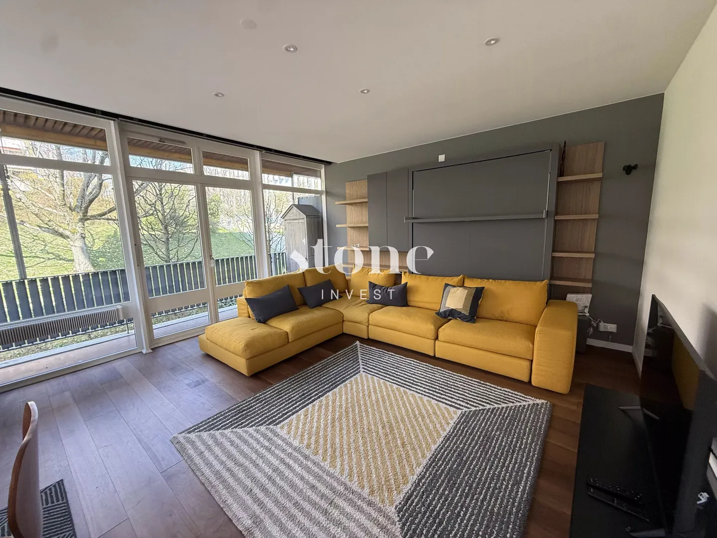 Magnificent bright furnished apartment recently renovated of 58 m2 and 24 m2 terrace - Photo 2 of 11