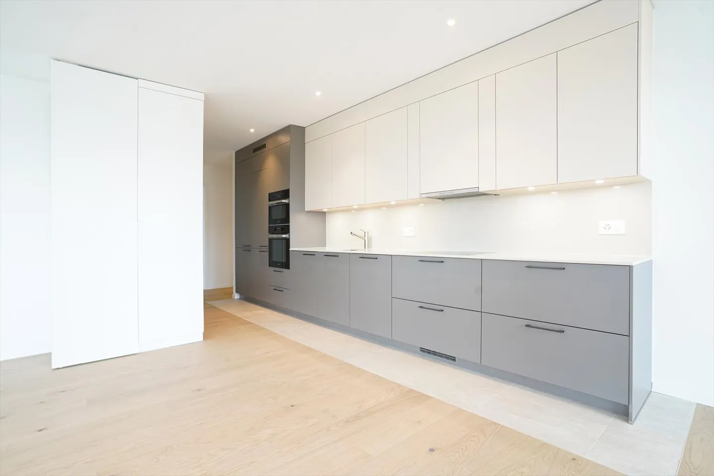 Rare à louer, appartement lumineux au cœur de la ville - Photo 1 sur 7