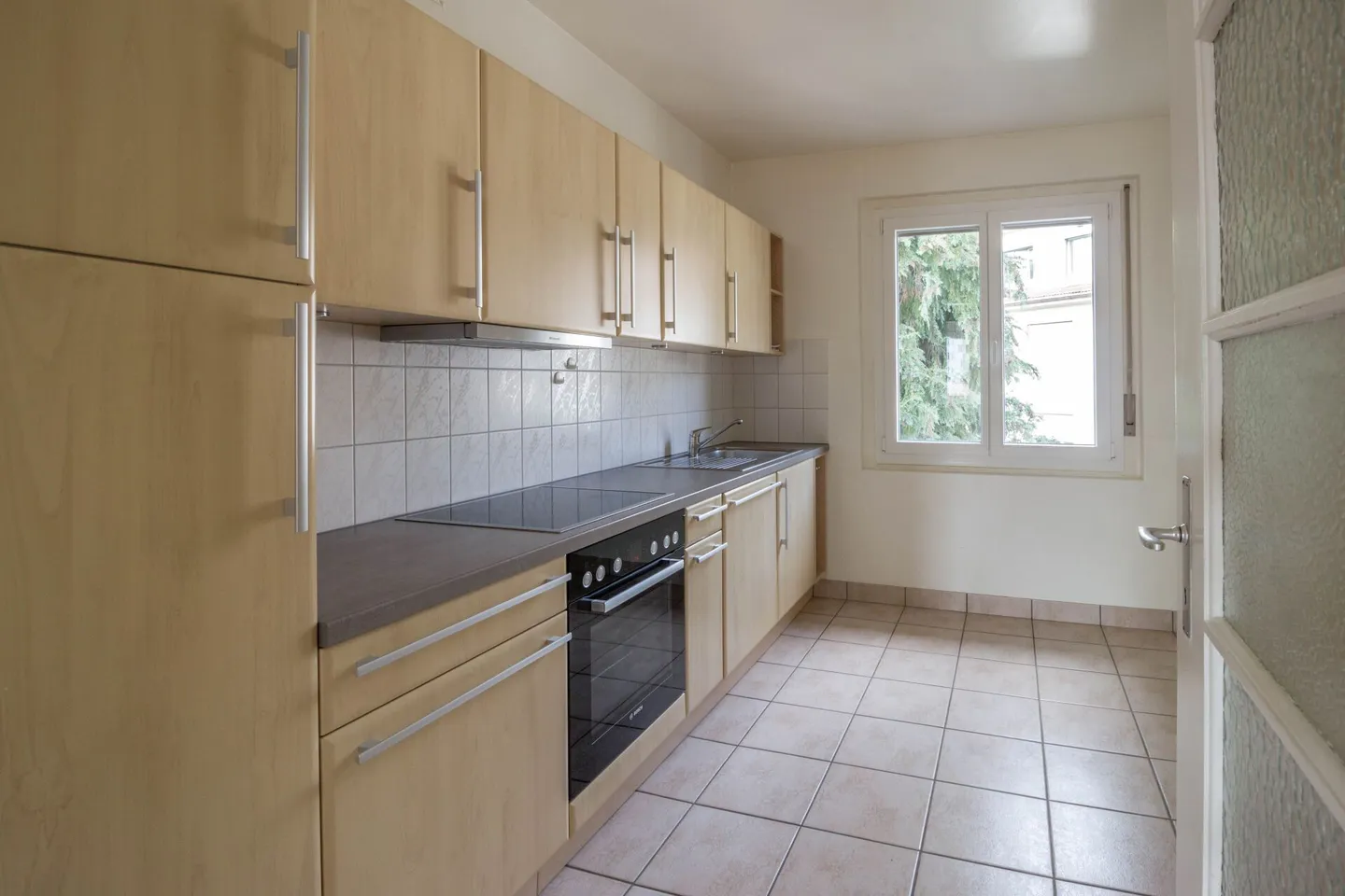 Helle 4-Zimmer-Wohnung mit Balkon - Foto 2 von 6