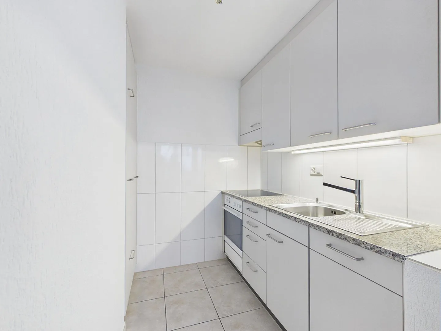 Geräumige Wohnung mit Terrasse - Foto 1 von 11