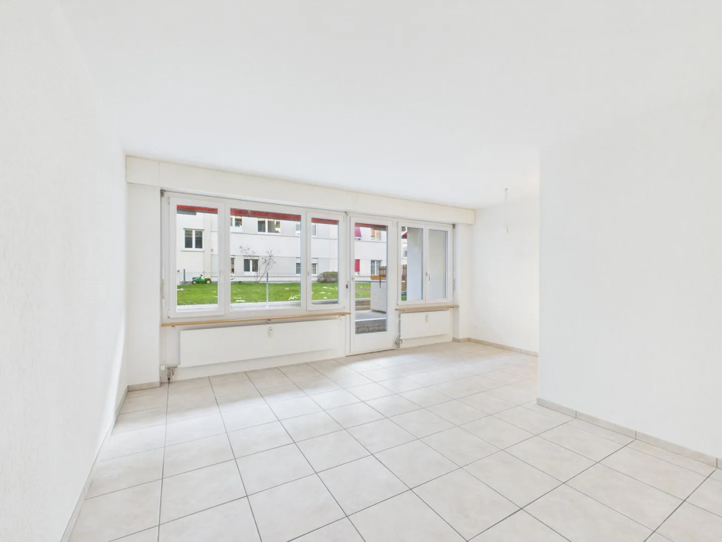 Geräumige Wohnung mit Terrasse - Foto 5 von 11