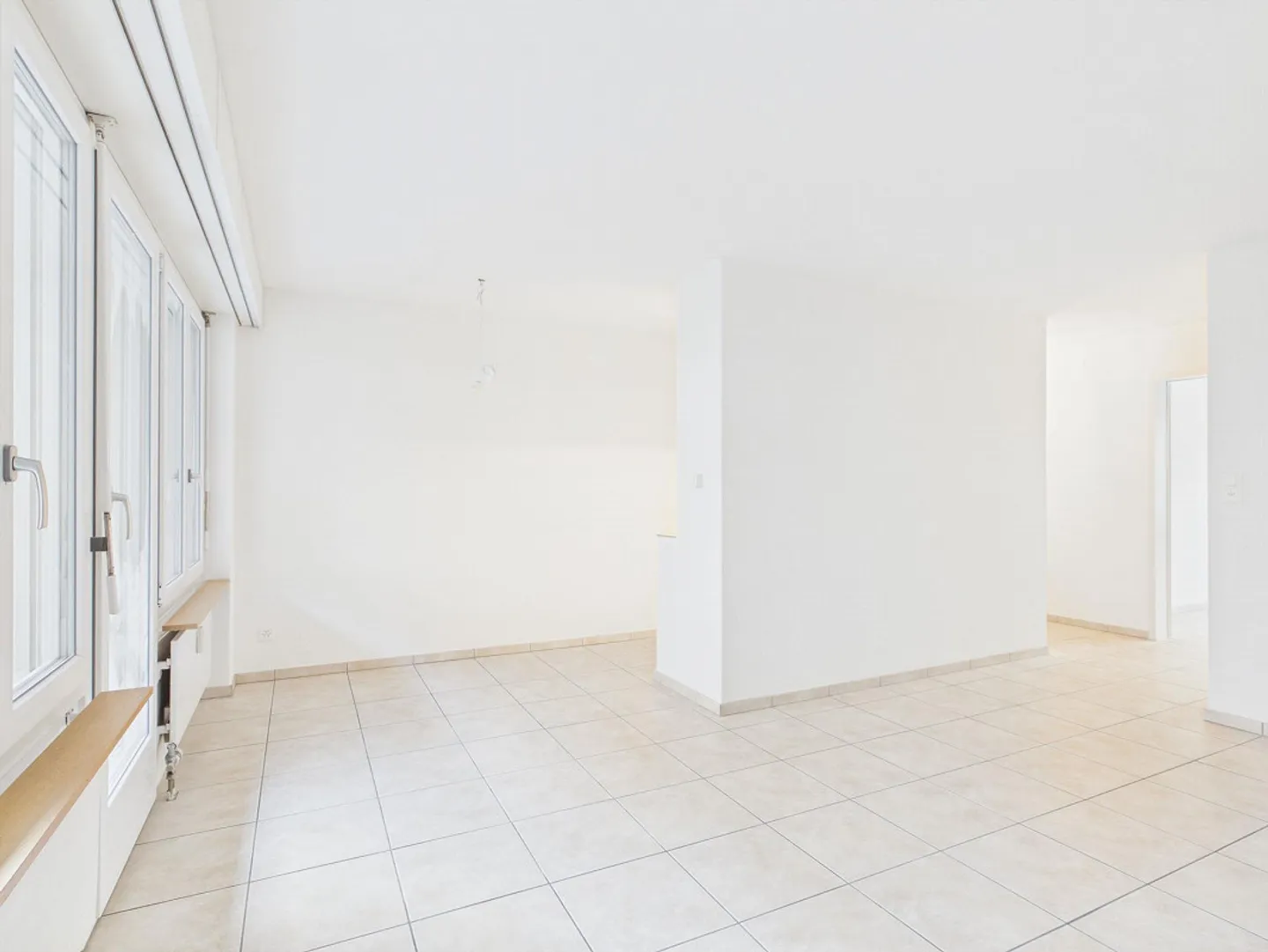 Geräumige Wohnung mit Terrasse - Foto 6 von 11