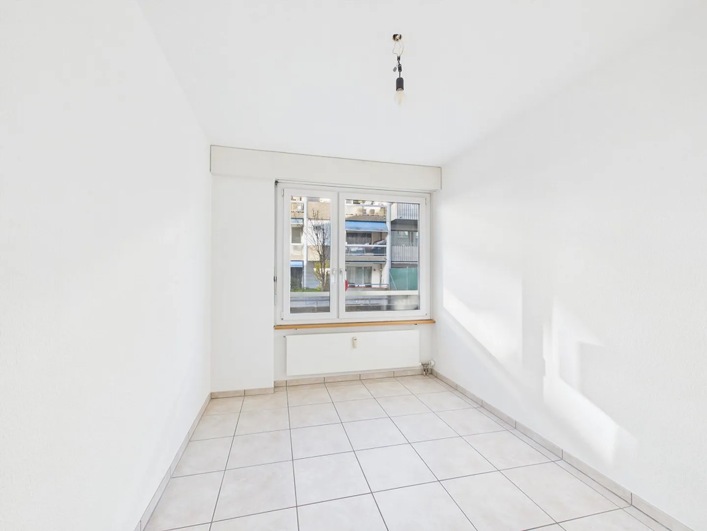 Geräumige Wohnung mit Terrasse - Foto 8 von 11