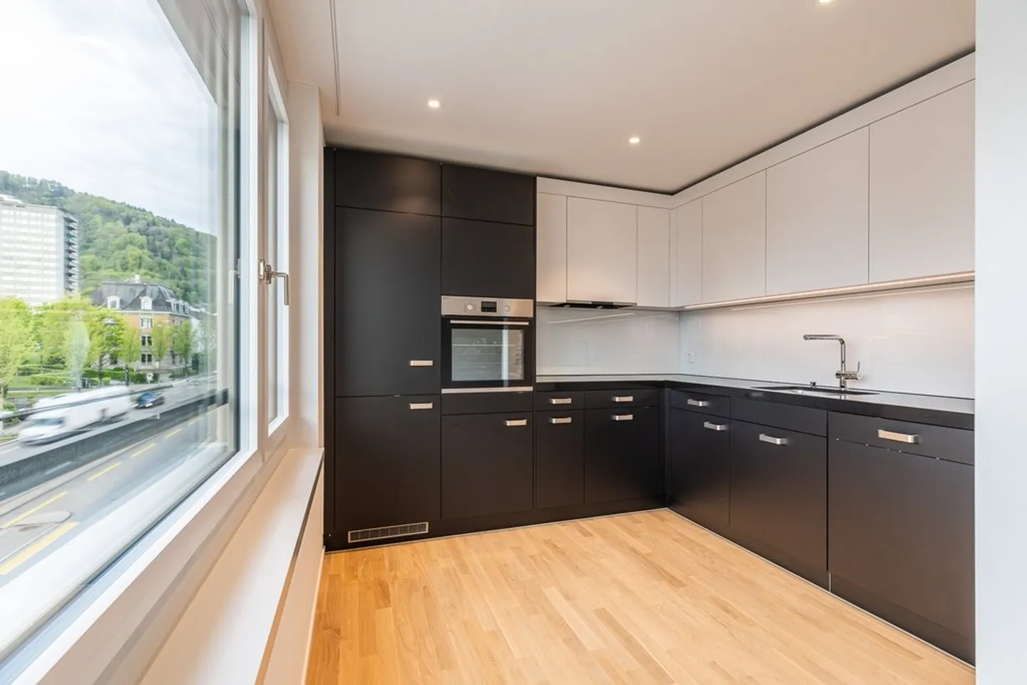 Moderne 4.5-Zimmer Wohnung - Foto 2 von 10