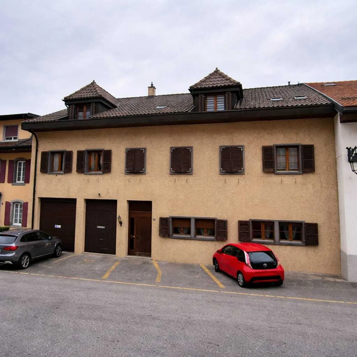 Secure Garage Box in Yvorne - Photo 1 of 1