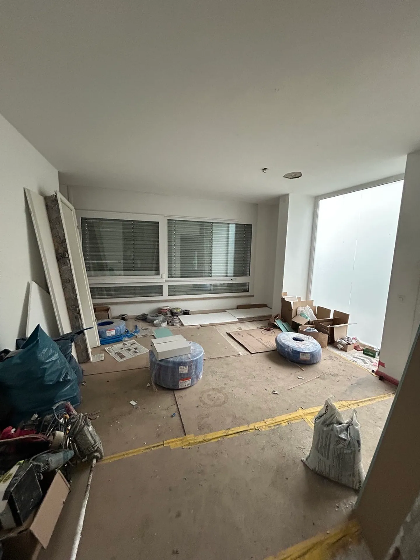 One-room apartment on the 1st floor in Minusio renovated - Photo 3 of 5