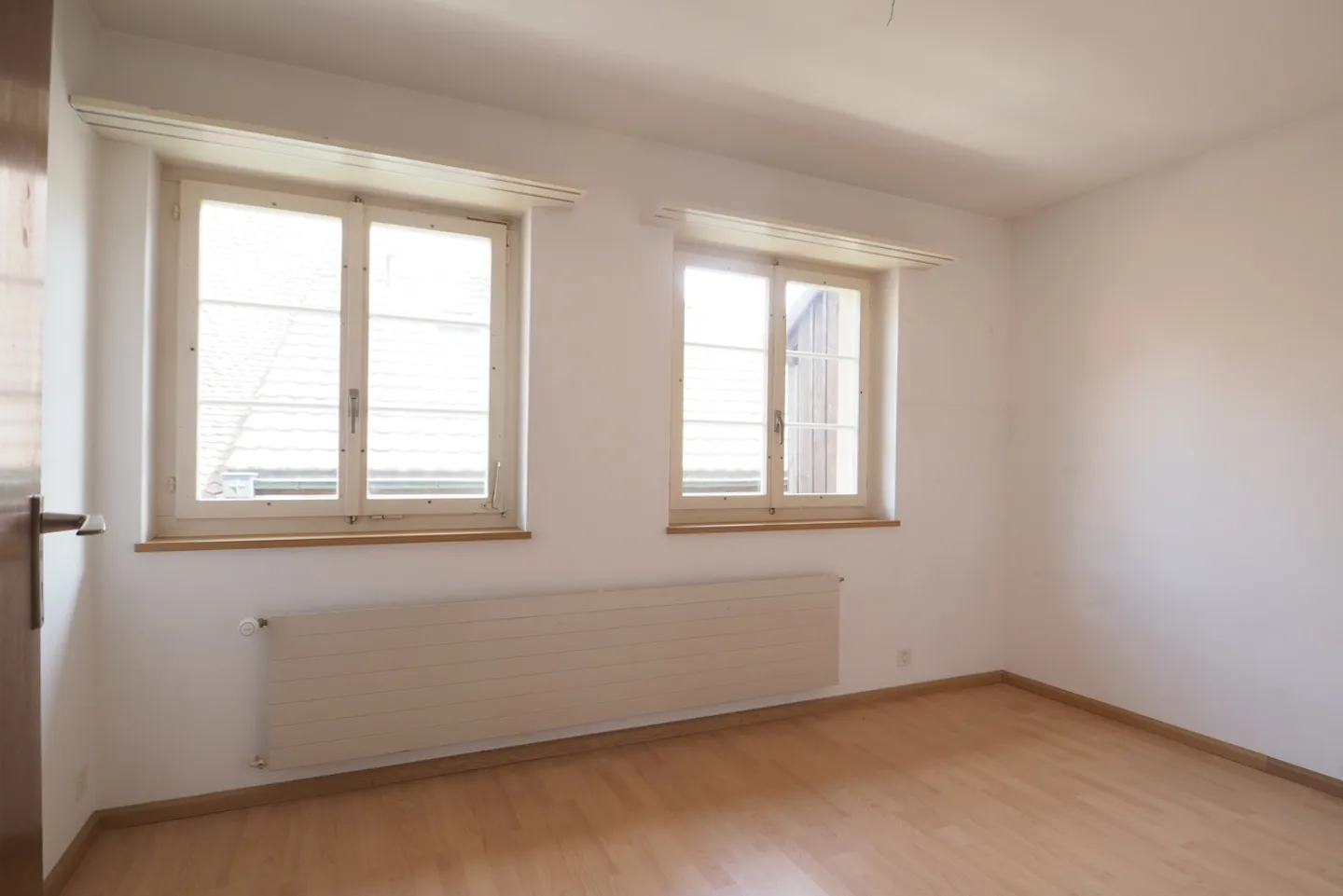 In affitto appartamento di 4,5 stanze con posto auto nel centro del villaggio di Bretzwil - Foto 8 di 10