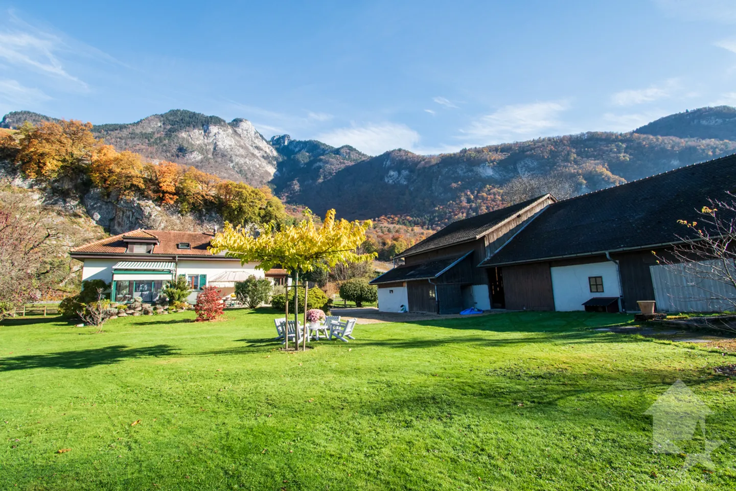 Chablais Vaudois - Villa and Agricultural Building Ideal for Horses - Photo 23 of 34