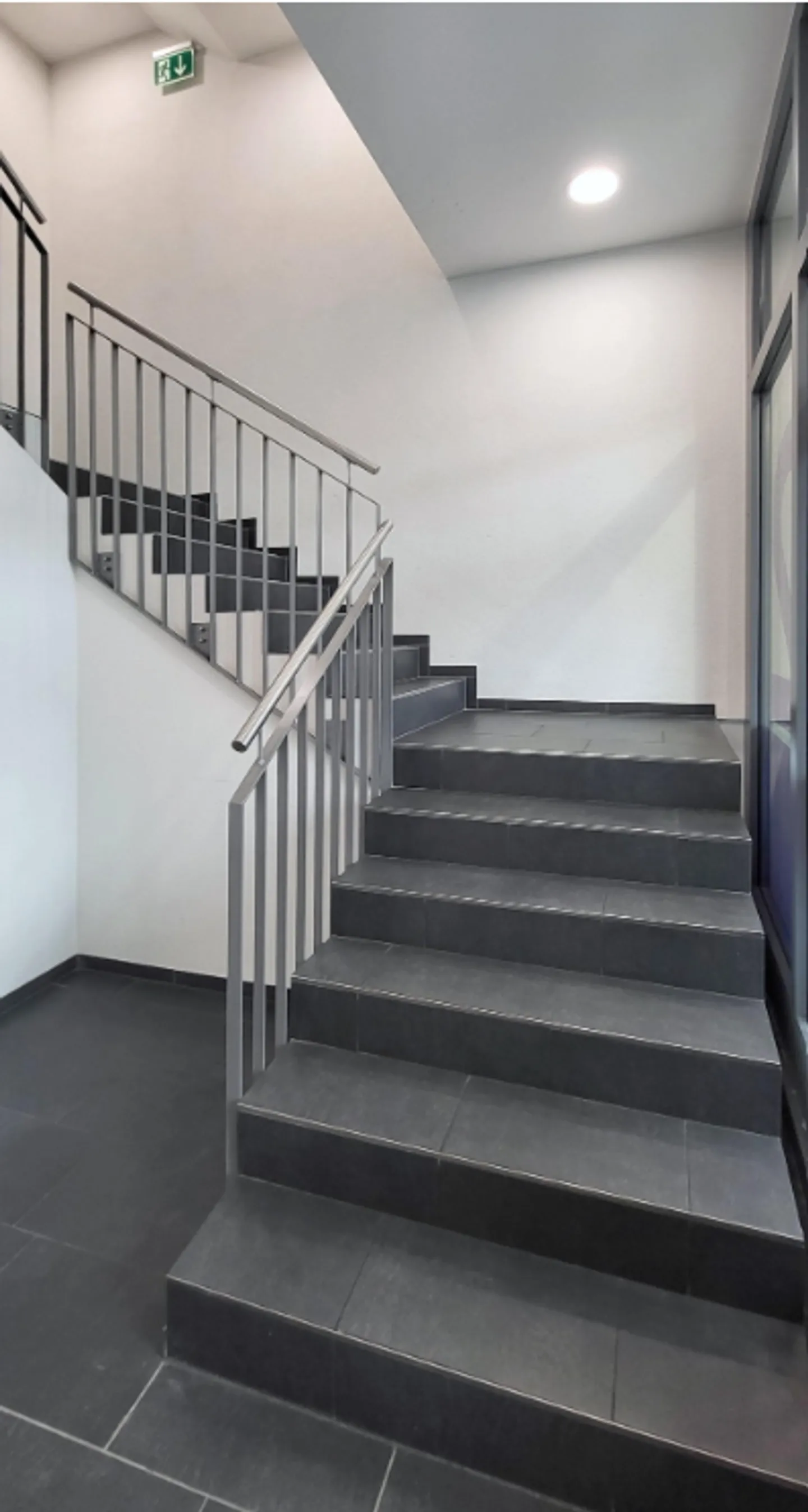 Gewerbeflächen mit Industrieboden - Lüftung bis Mietgrenze vorhanden - Foto 6 von 9