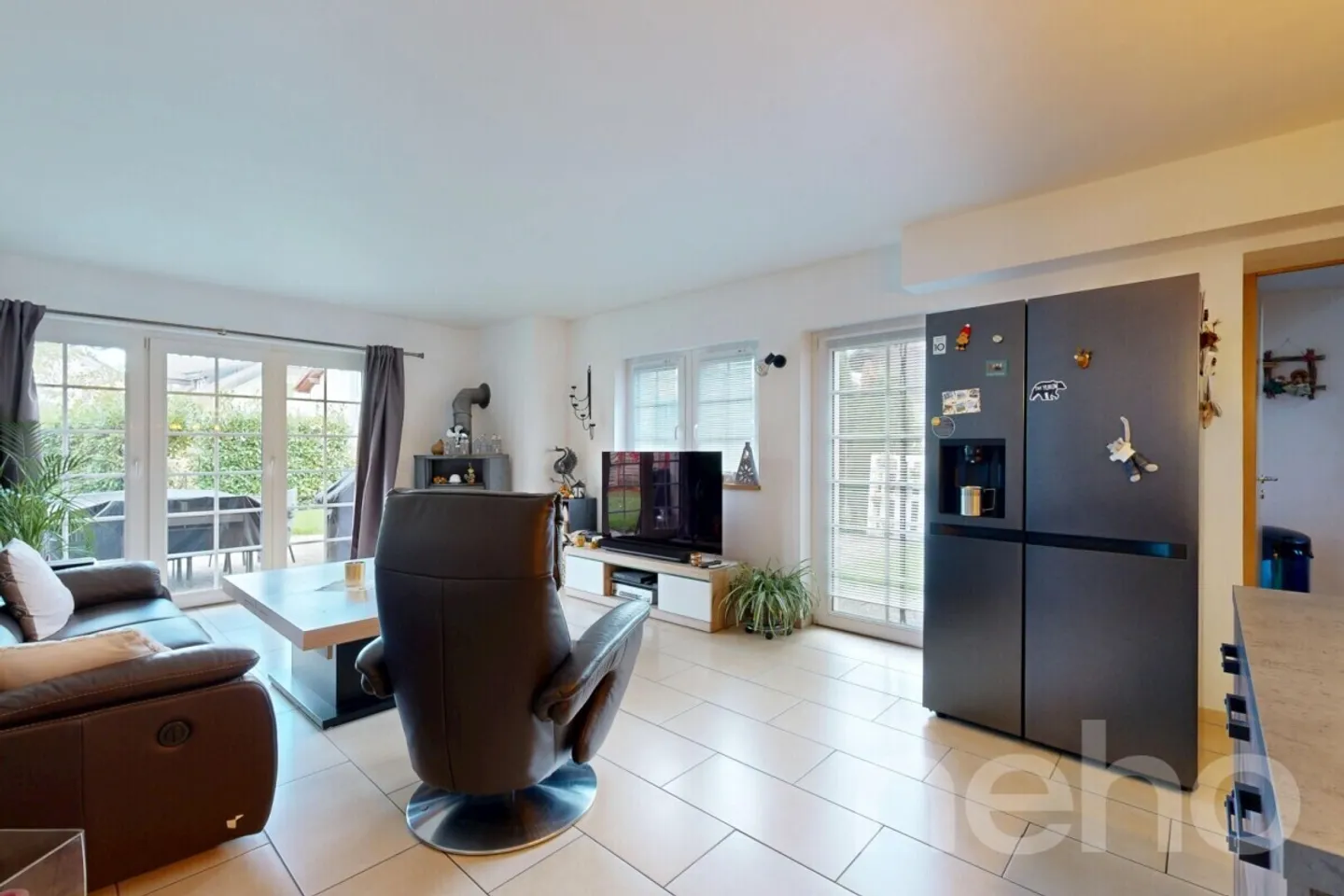 Charming building with barn, storage room and commercial space - Photo 8 of 12