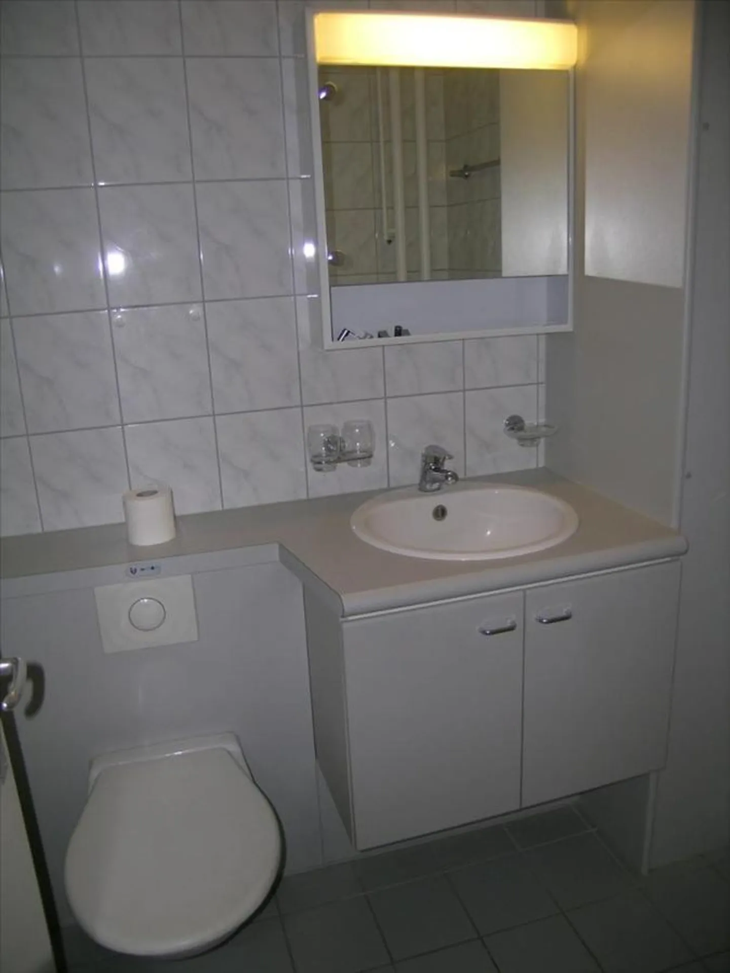 Appartement Charmant avec Cuisine Rénovée - Photo 4 sur 5