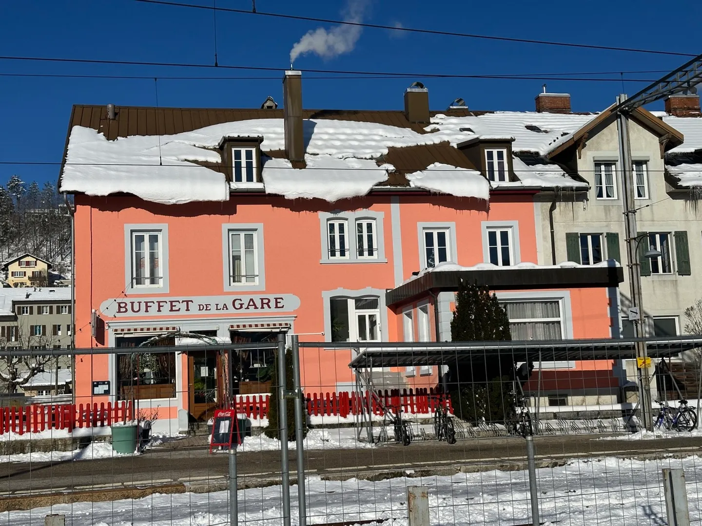 Mixed-use building with restaurant - Photo 16 of 16