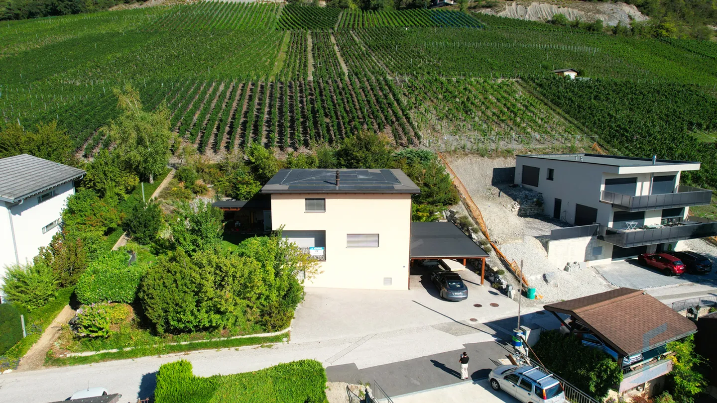 Exclusive Magnificent Detached Villa of 4.5 Rooms in the Heights of Miège - Photo 14 of 17